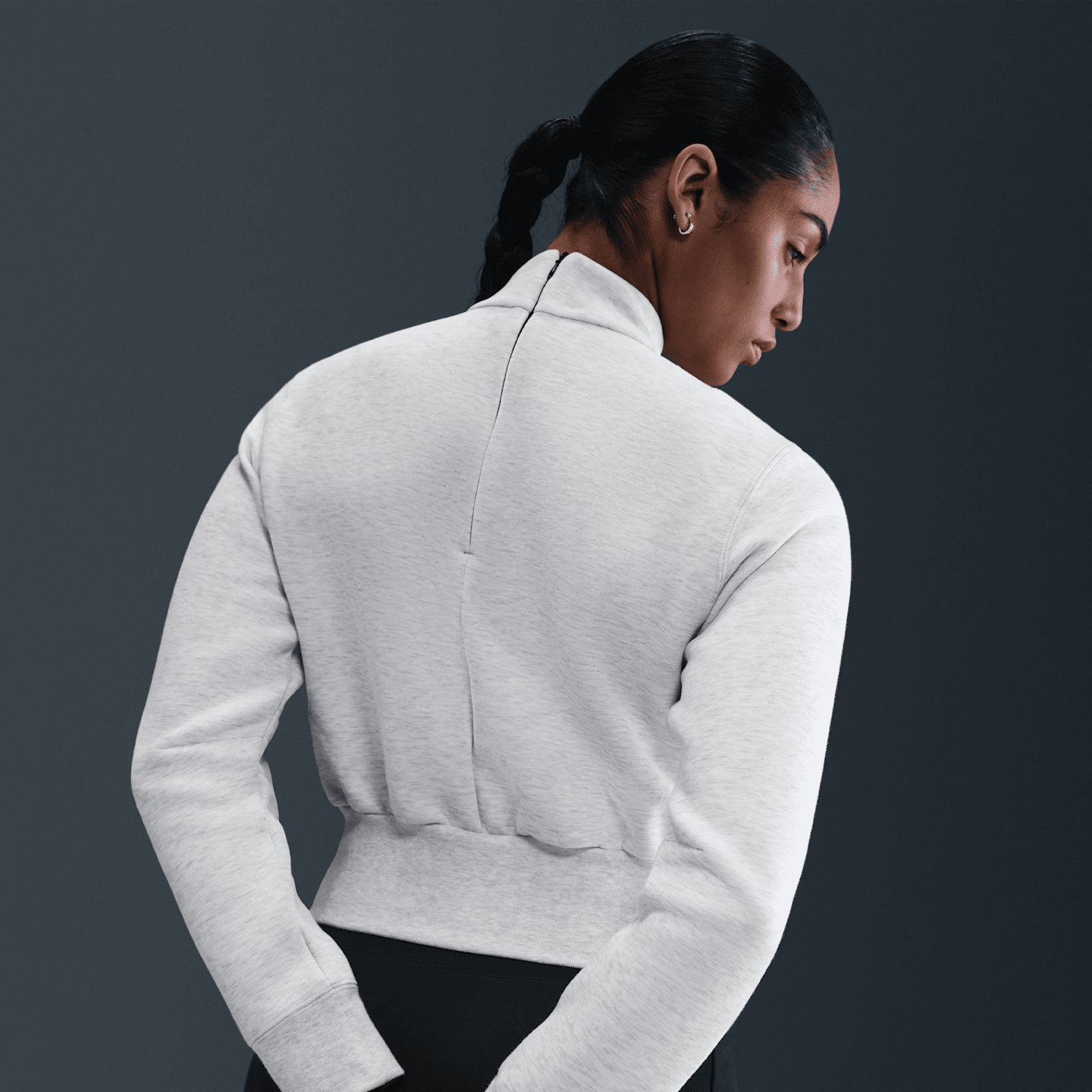 Женский флисовый свитшот Nike Tech, цвет: Светлый серый / Меланжевый — фото 2