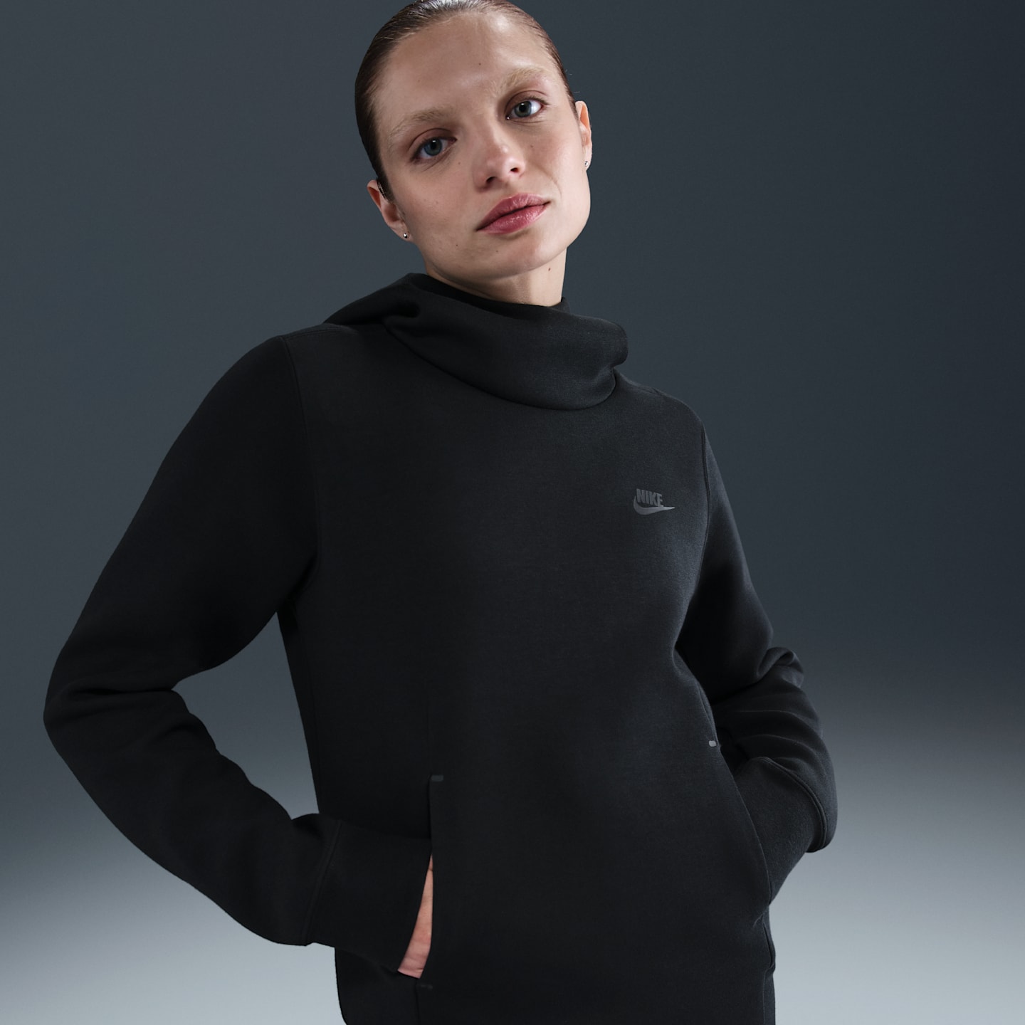 Женское худи Nike Sportswear Tech Fleece, цвет: Чёрный — фото 1