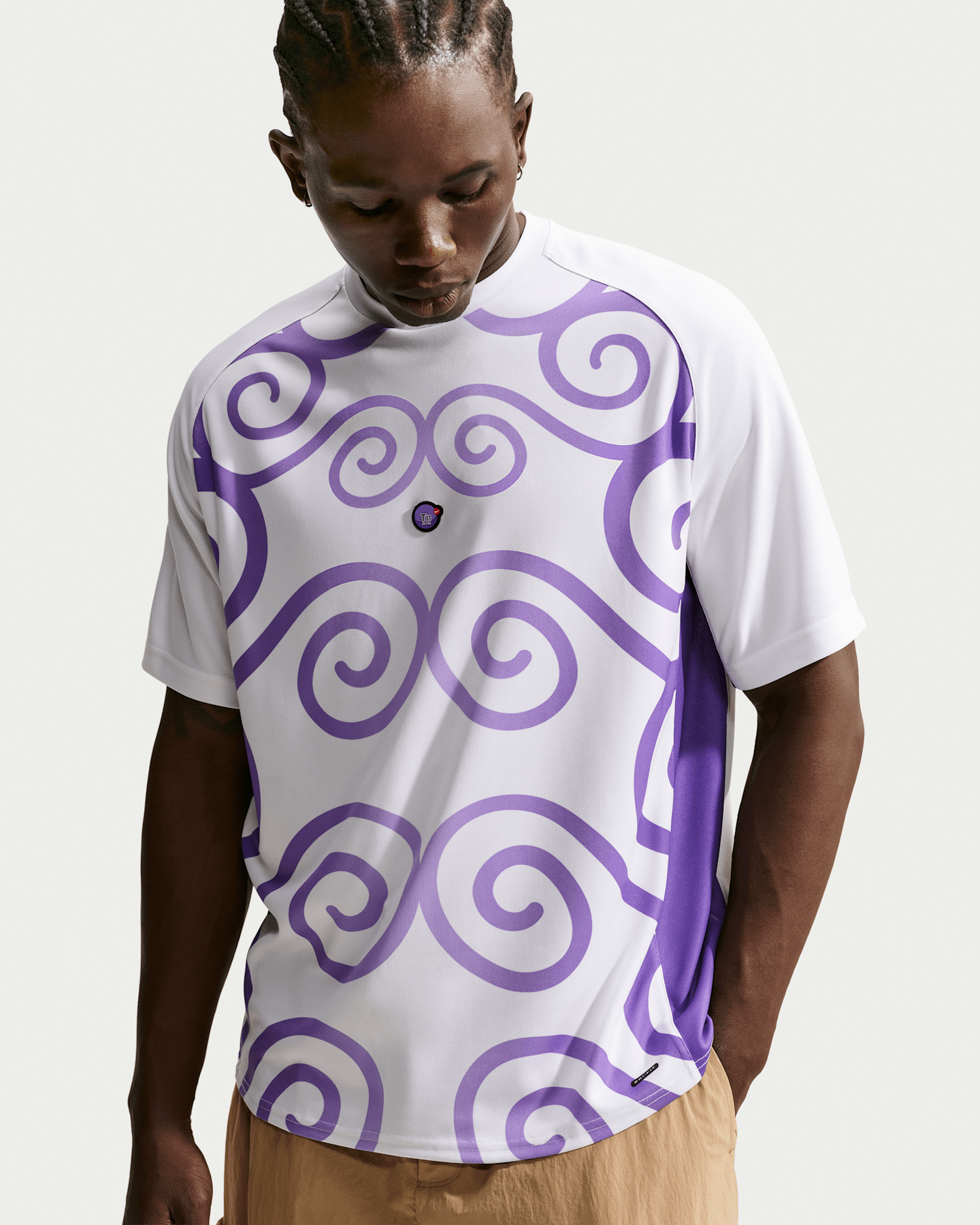 Мужской топ Nike x One Piece Short-Sleeve Jersey, цвет: Белый / Фиолетовый — фото 1