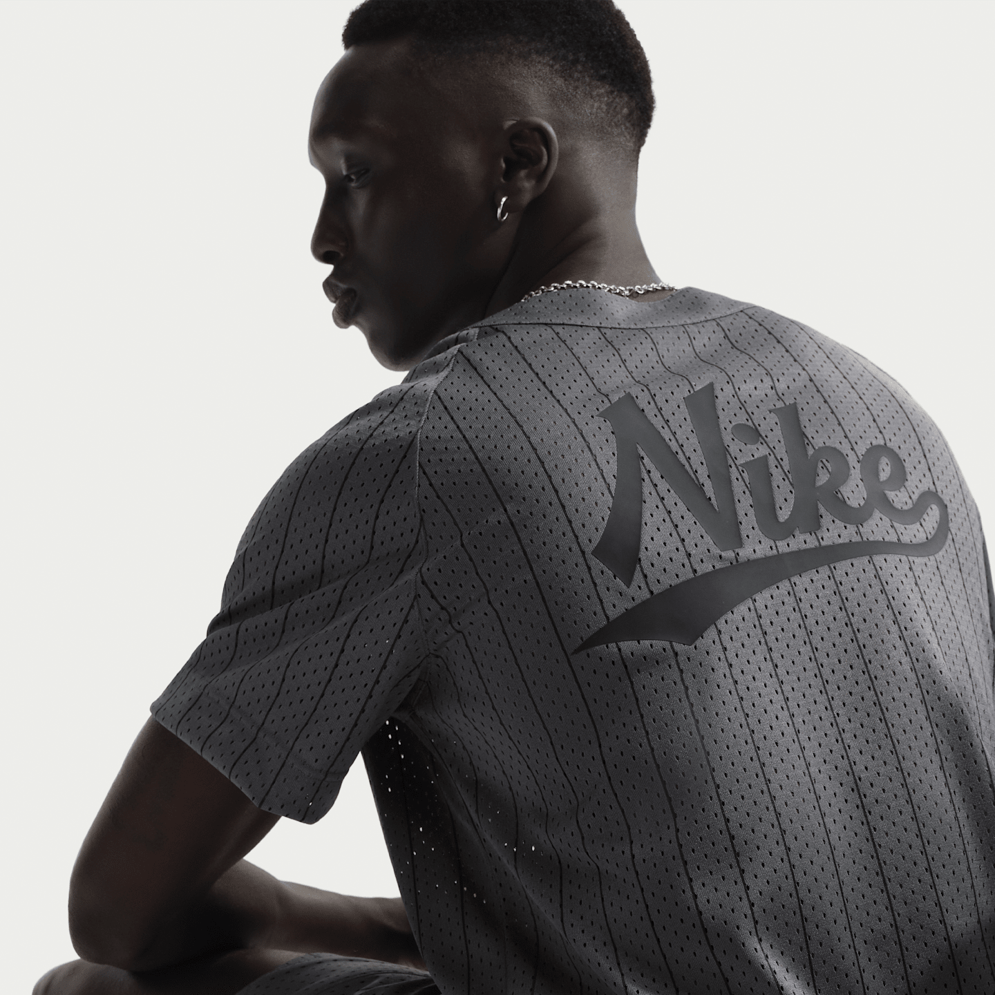 Мужской топ Nike Sportswear Club Jersey, цвет: Железный серый / Чёрный — фото 3