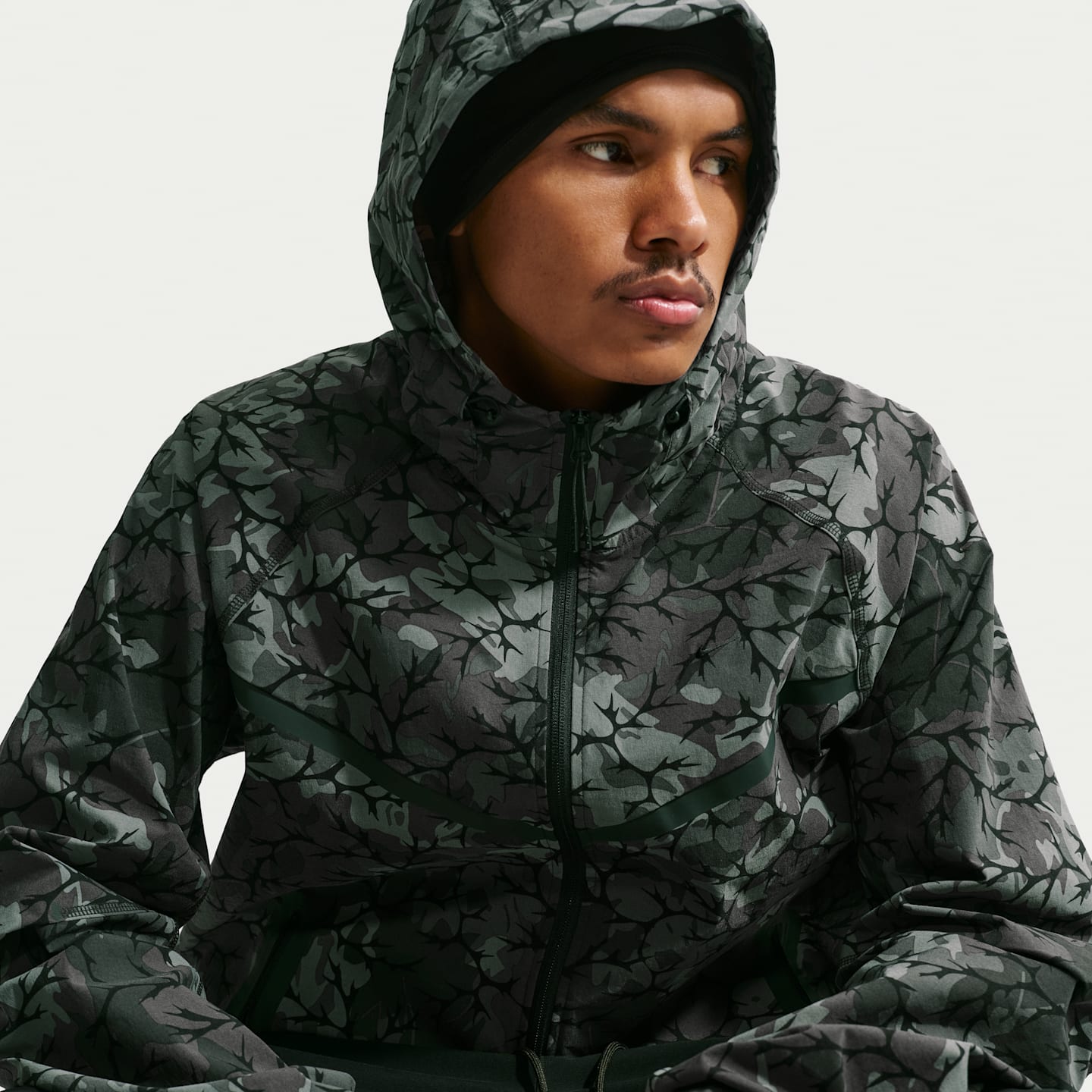 Мужская ветровка Nike Tech Woven Windrunner на молнии, цвет: Чёрный — фото 3