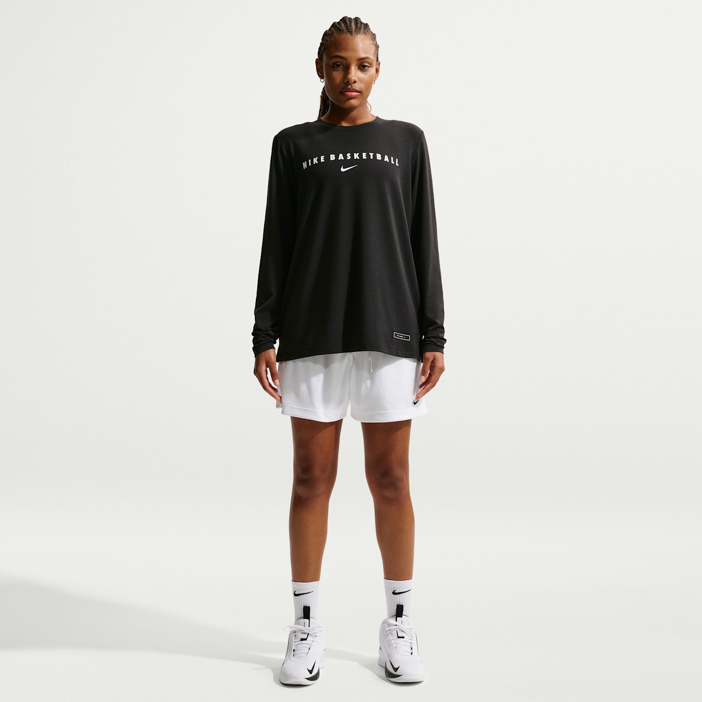 Женский разминочный баскетбольный лонгслив Nike Dri-FIT, цвет: Чёрный / Белый — фото 4