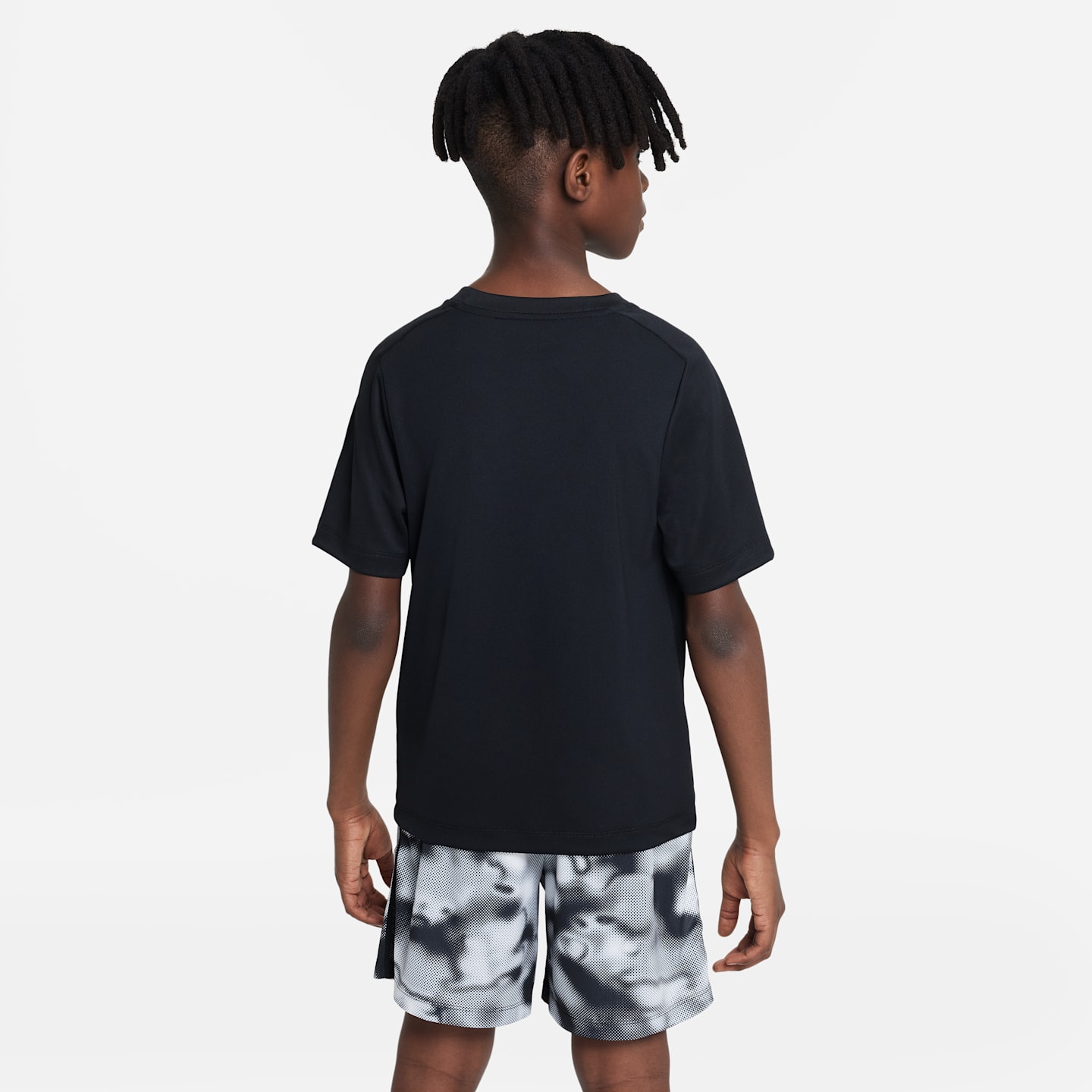 Топ Nike Multi Dri-FIT Graphic Training Top для мальчиков, цвет: Чёрный / Белый — фото 2