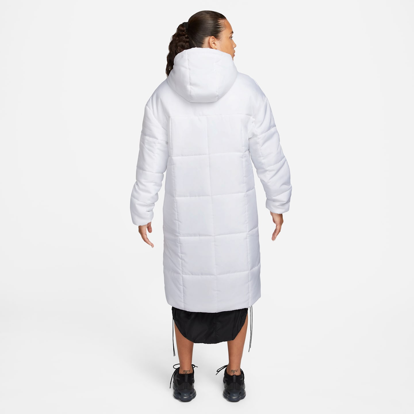 Женская свободная парка Nike Sportswear Classic Puffer Therma-FIT с капюшоном, цвет: Белый / Чёрный — фото 3