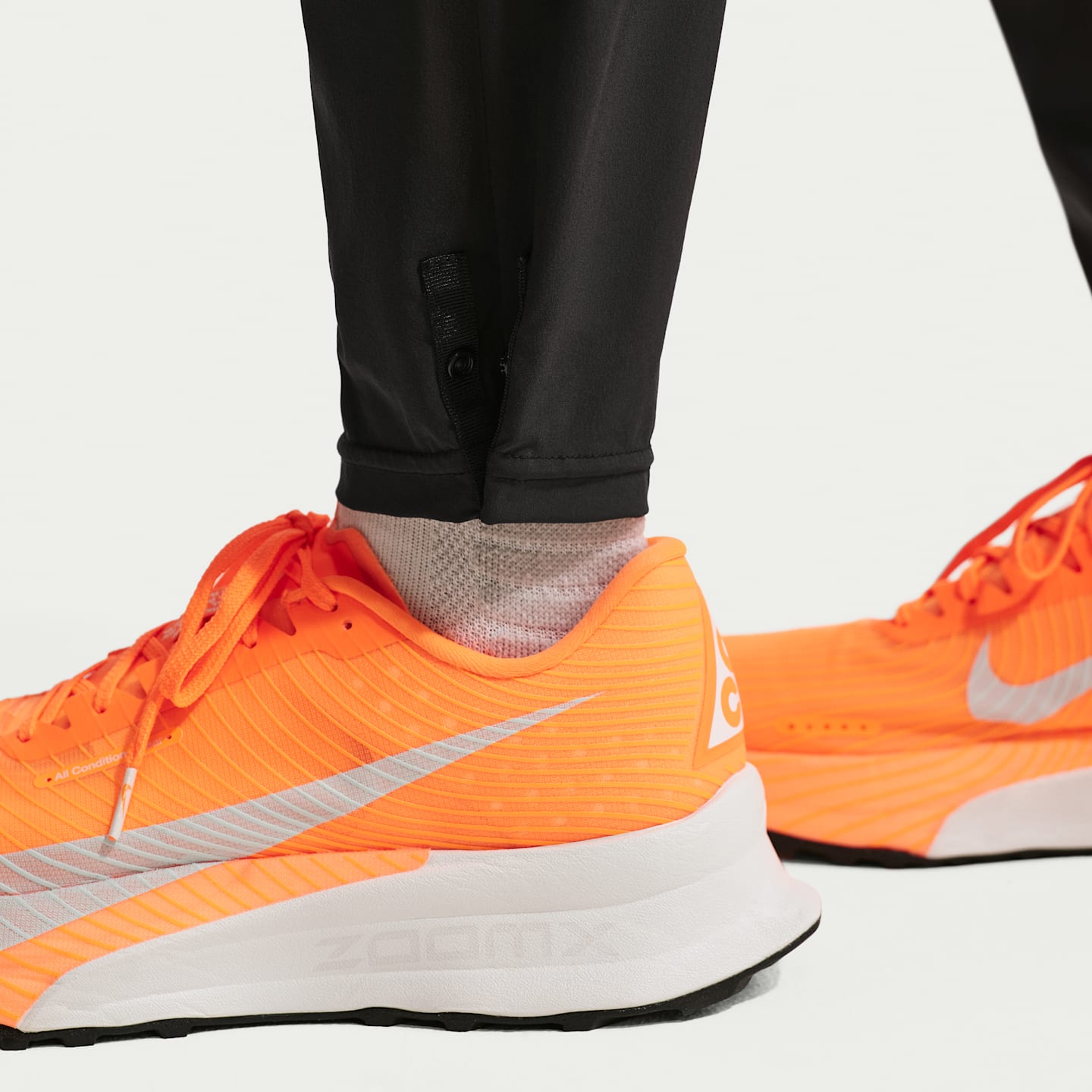 Мужские брюки для трейлраннинга Nike ACG Dawn Range Dri-FIT, цвет: Чёрный / Антрацитовый — фото 6