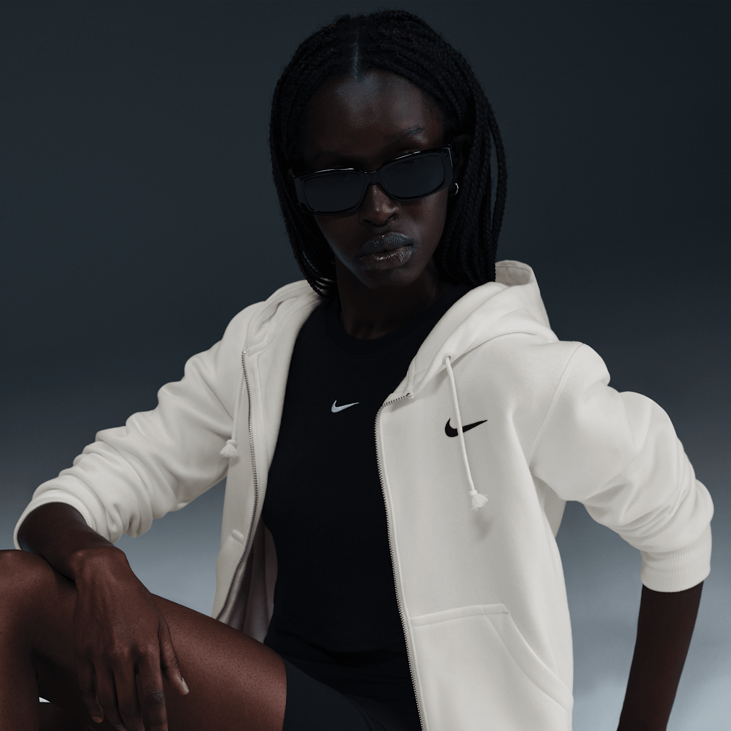 Женское худи Nike Sportswear Phoenix Fleece Full-Zip, цвет: Молочный / Чёрный — фото 3