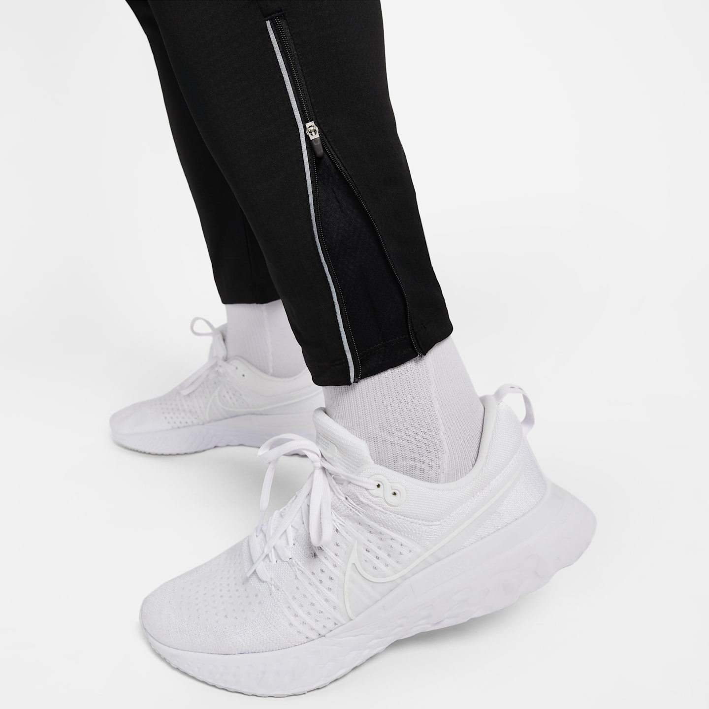 Мужские трикотажные беговые брюки Nike Phenom Dri-FIT, цвет: Чёрный — фото 12