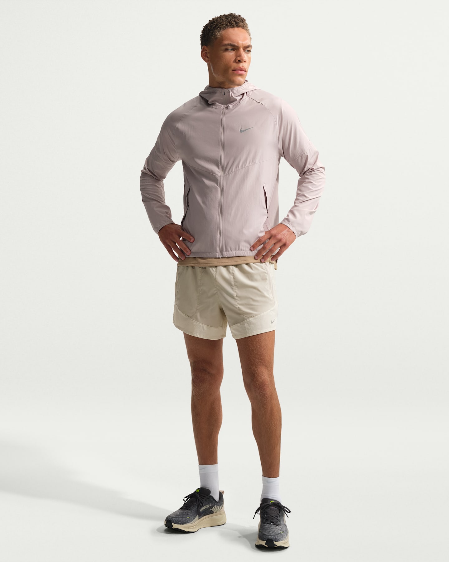 Мужские беговые шорты Nike Stride Plus Dri-FIT 5" со встроенными брифами, цвет: Кремовый / Берёзовый — фото 6