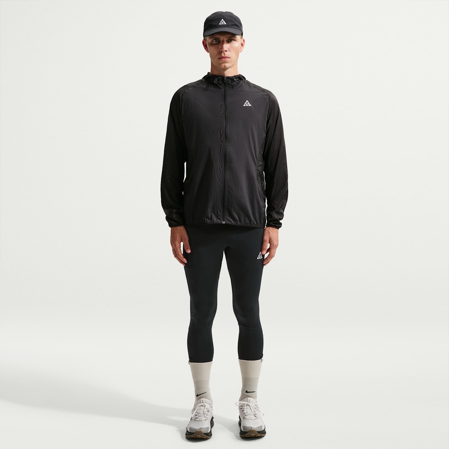 Мужские тайтсы для трейлраннинга Nike ACG "Lunar Ray" Dri-FIT ADV, цвет: Чёрный / Снежный белый — фото 6