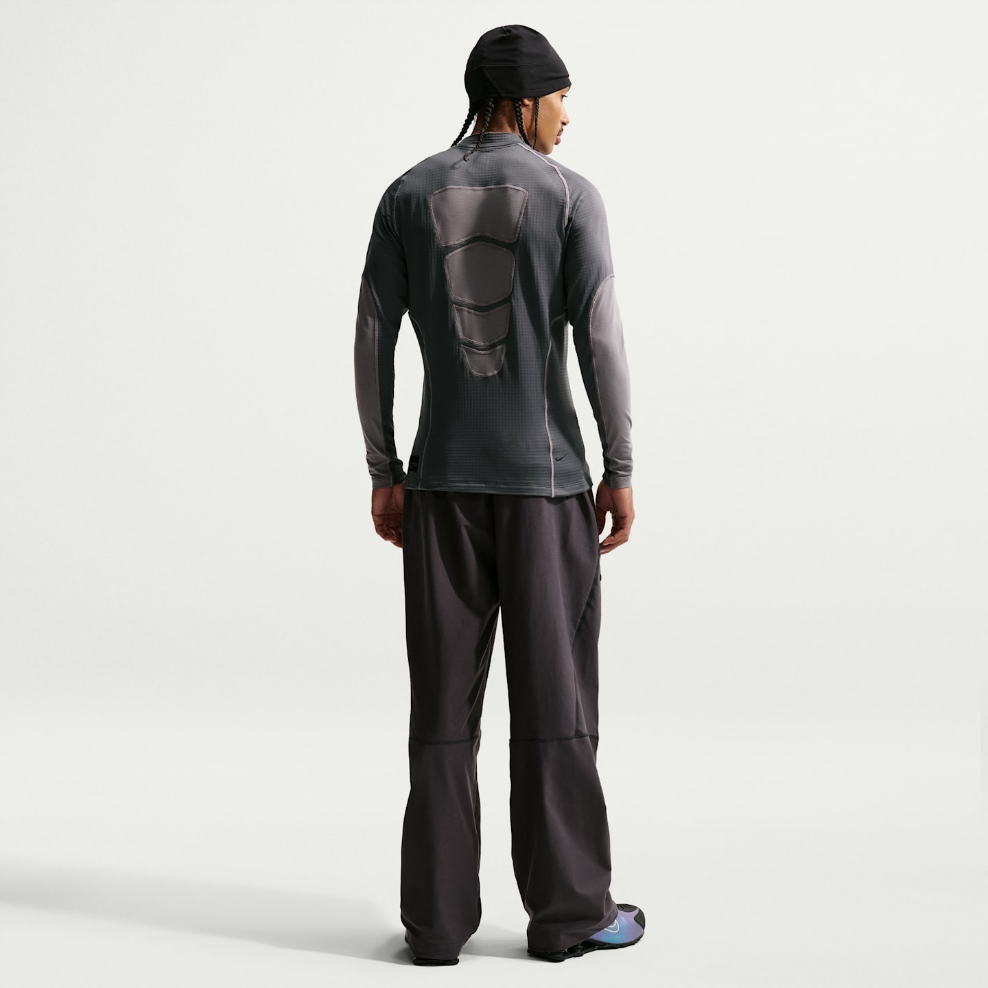 Мужской термолонгслив Nike Tech, цвет: Железный серый / Чёрный — фото 5