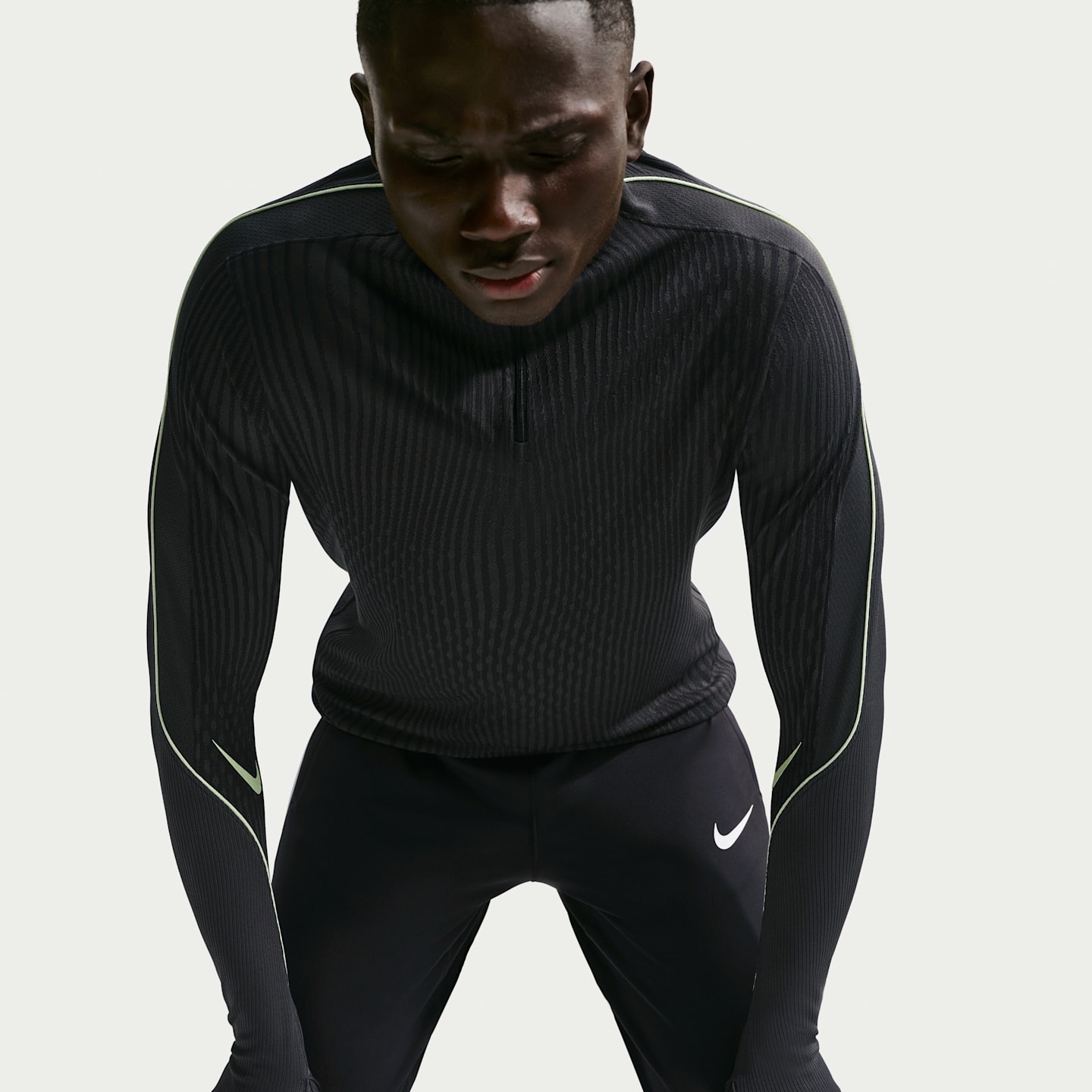 Мужской топ Nike Strike Elite Dri-FIT ADV Soccer Drill Top, цвет: Серый / Чёрный — фото 3