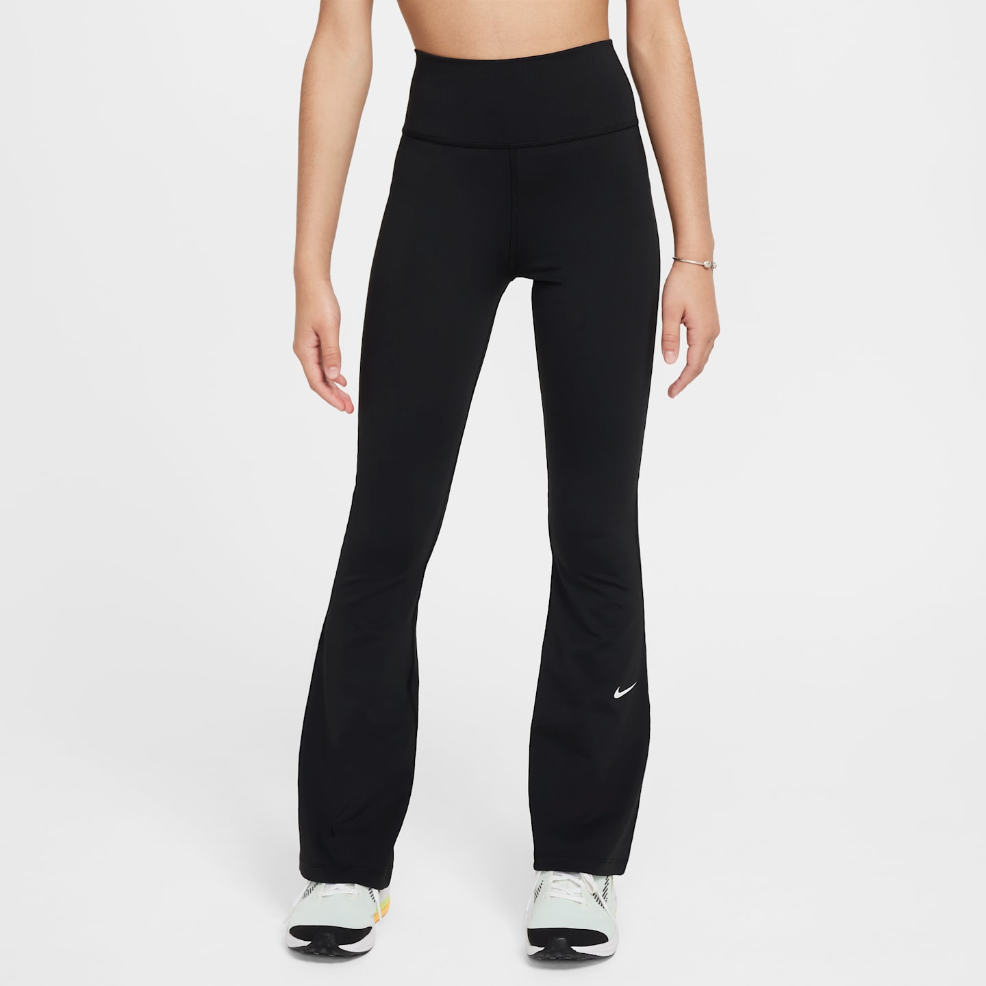 Детские расклешённые леггинсы для девочек Nike One Dri-FIT, цвет: Чёрный / Белый — фото 1