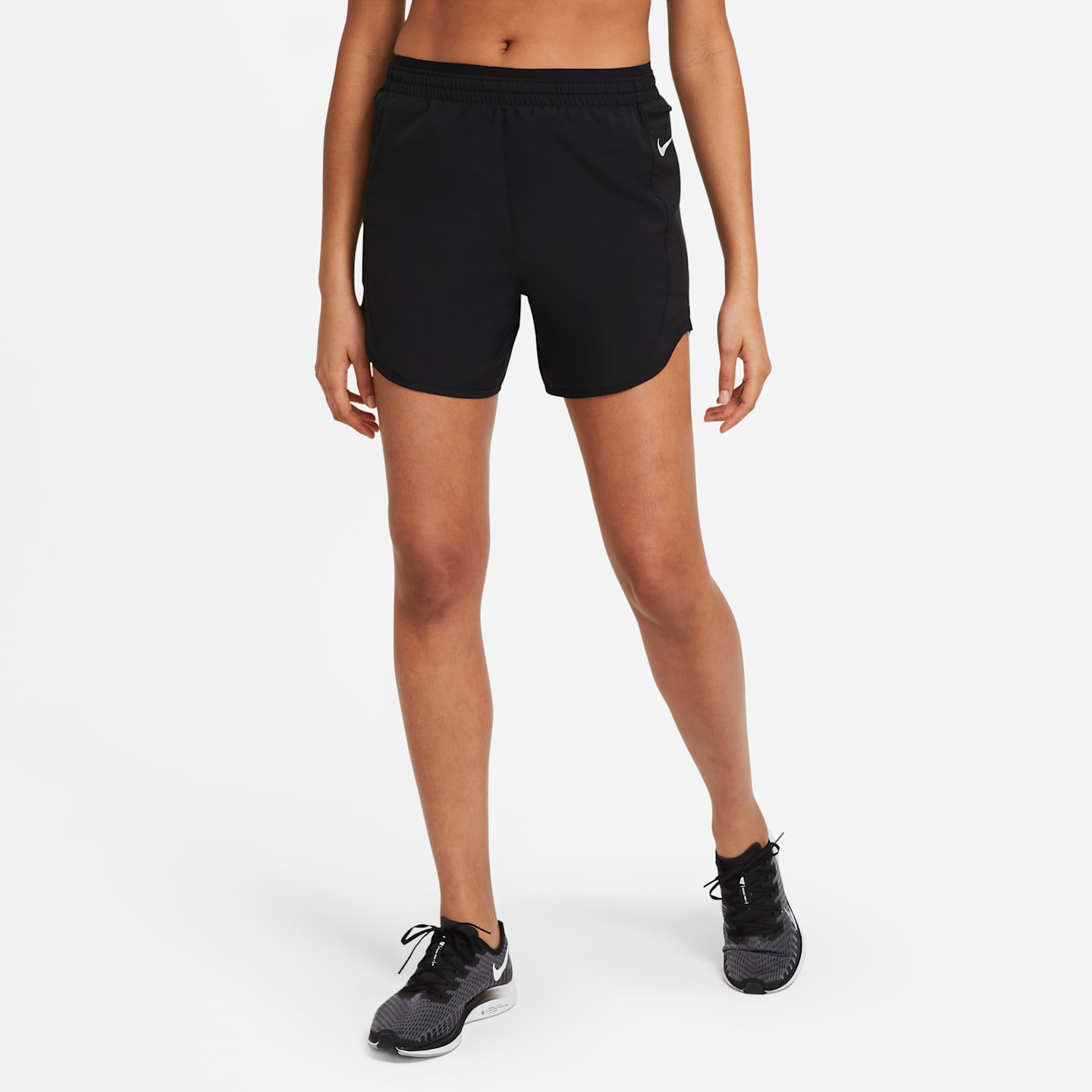 Женские беговые шорты Nike Tempo Luxe, цвет: Чёрный — фото 1