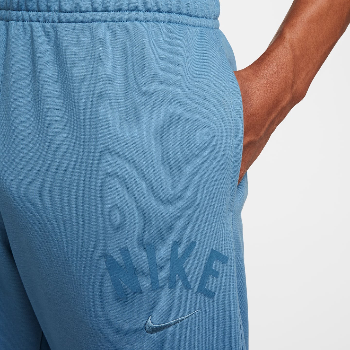 Мужские флисовые джоггеры Nike Swoosh Dri-FIT для фитнеса, цвет: Aegean Storm/Aegean Storm — фото 4