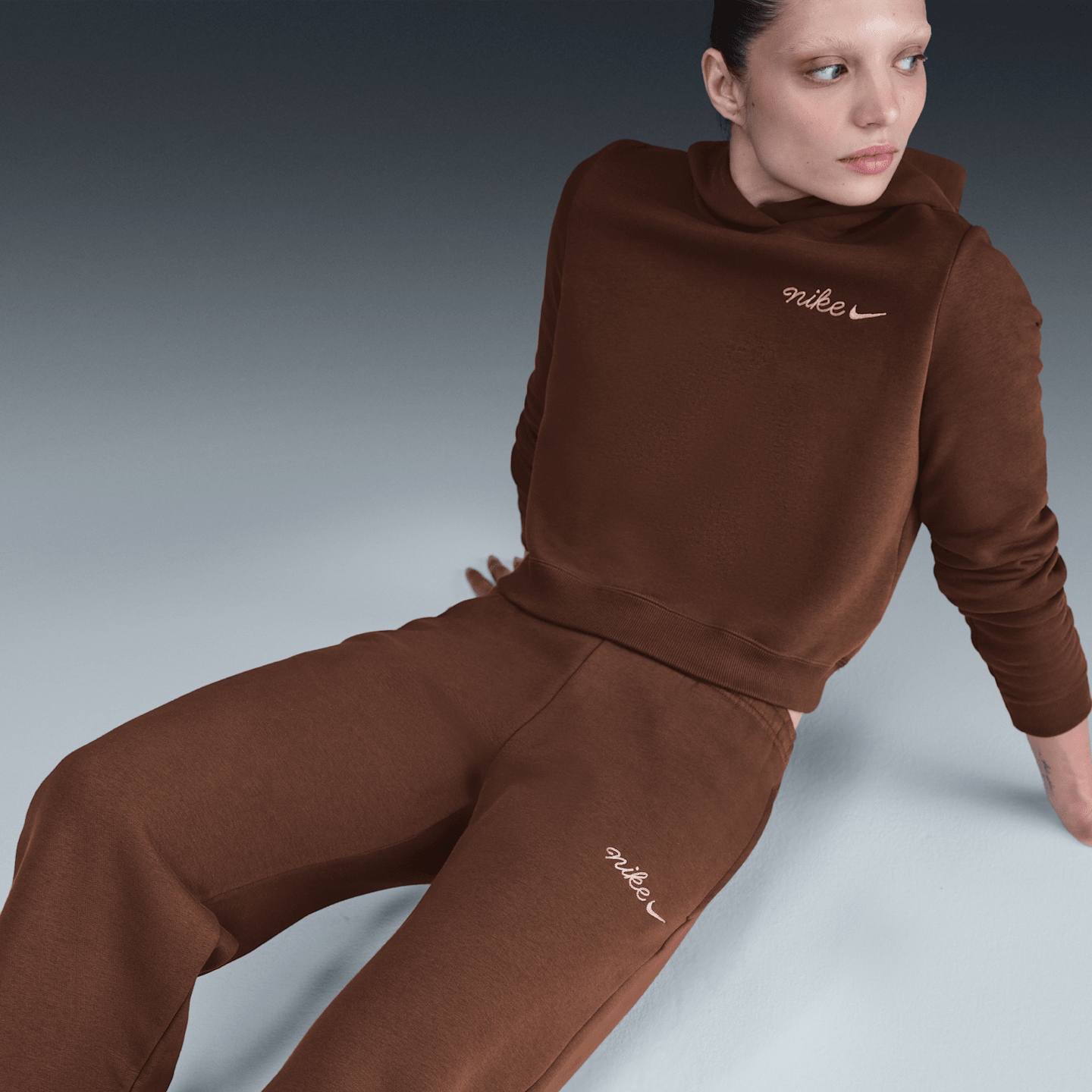 Женские брюки Nike Sportswear Phoenix Fleece Straight-Leg Sweatpants, цвет: Коричневый — фото 5