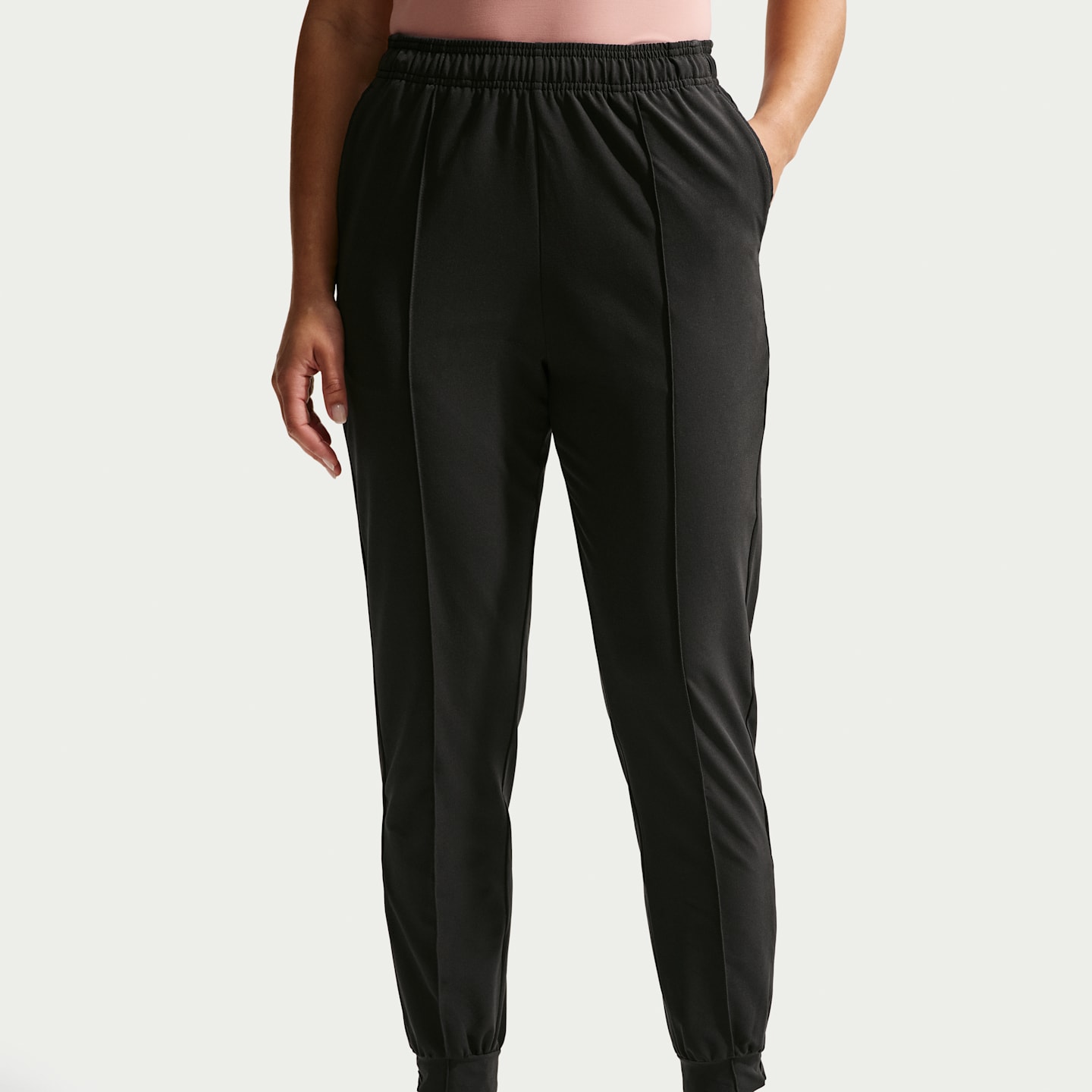 Женские джоггеры для гольфа Nike Golf Club Dri-FIT, цвет: Чёрный / Молочный — фото 2