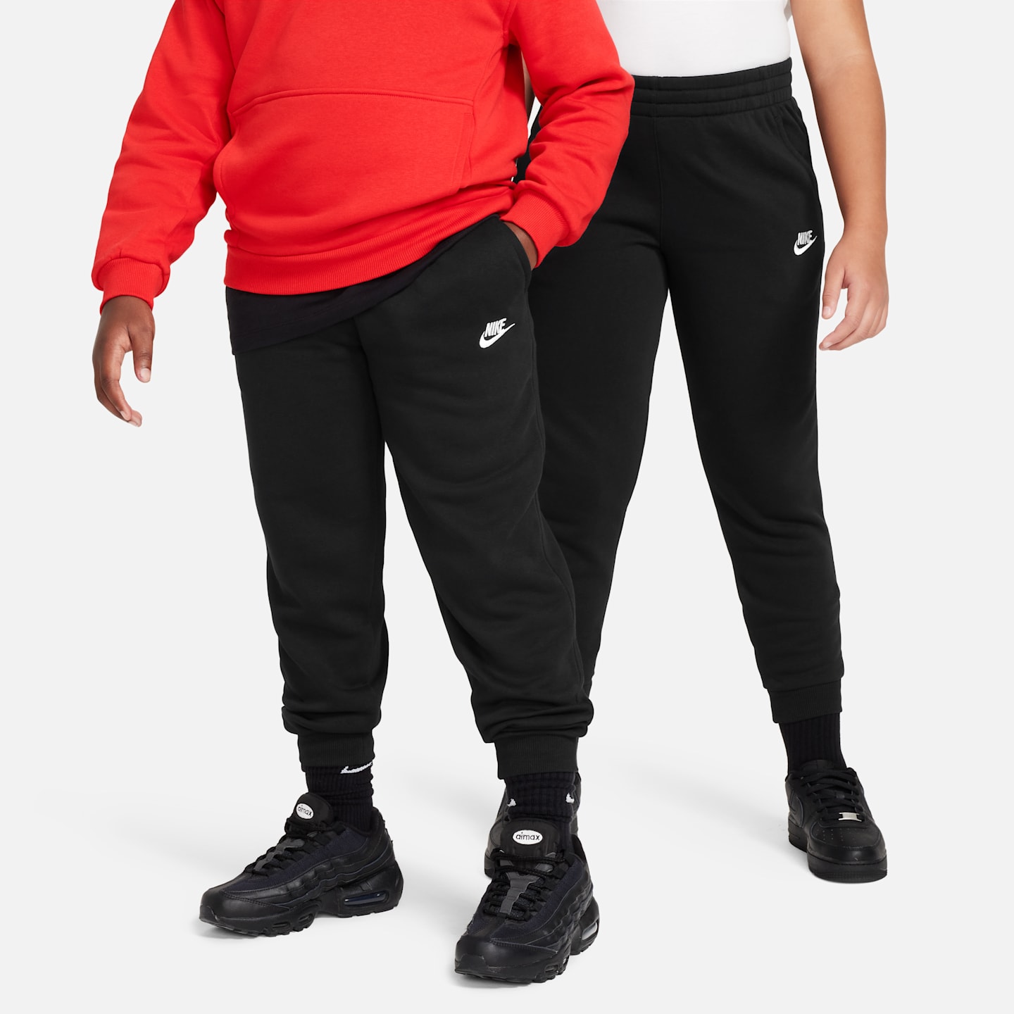 Детские брюки Nike Sportswear Club Fleece Joggers (Extended Size), цвет: Чёрный / Белый — фото 1