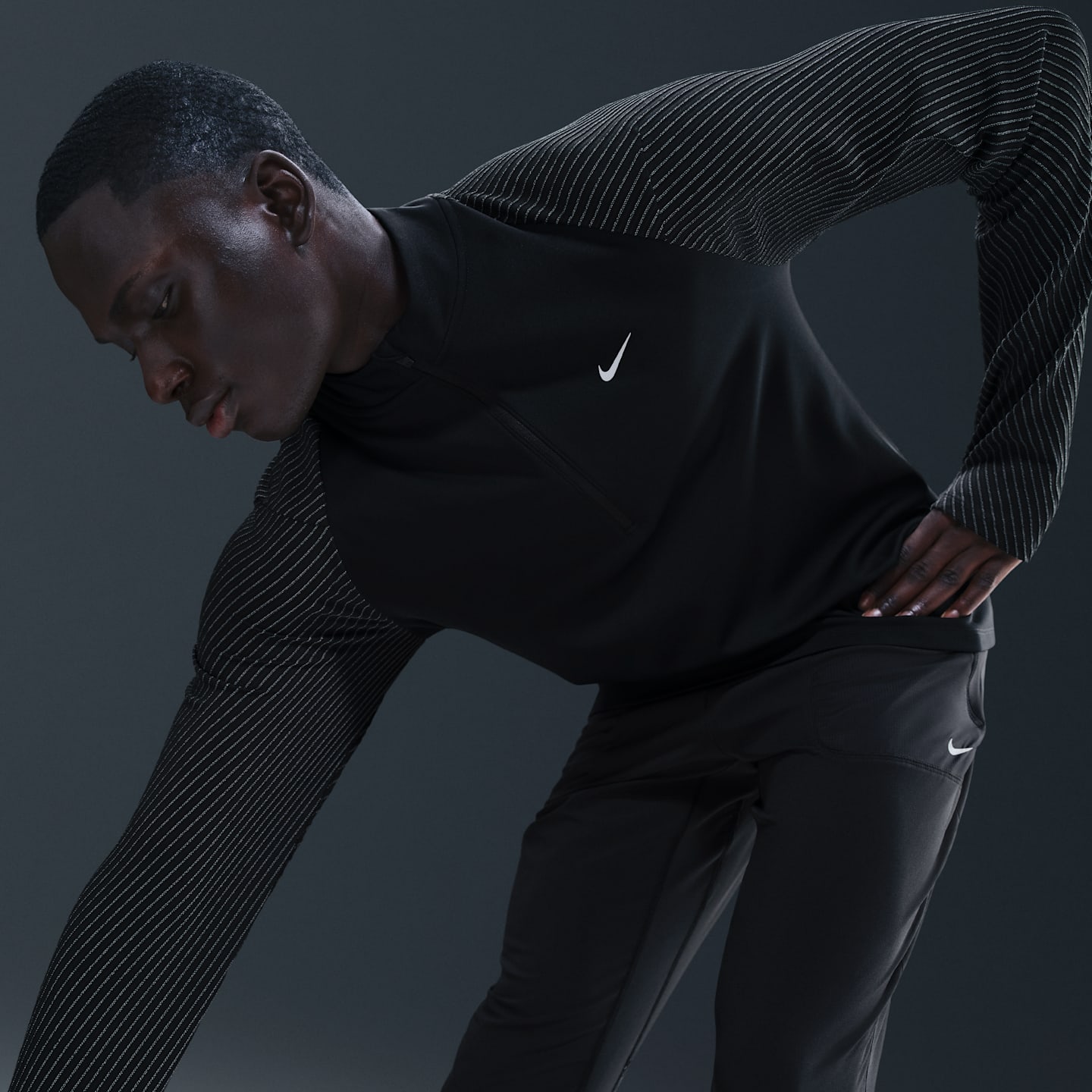 Мужской беговой топ Nike Dri-FIT на молнии 1/2 со светоотражающими элементами, цвет: Чёрный — фото 3