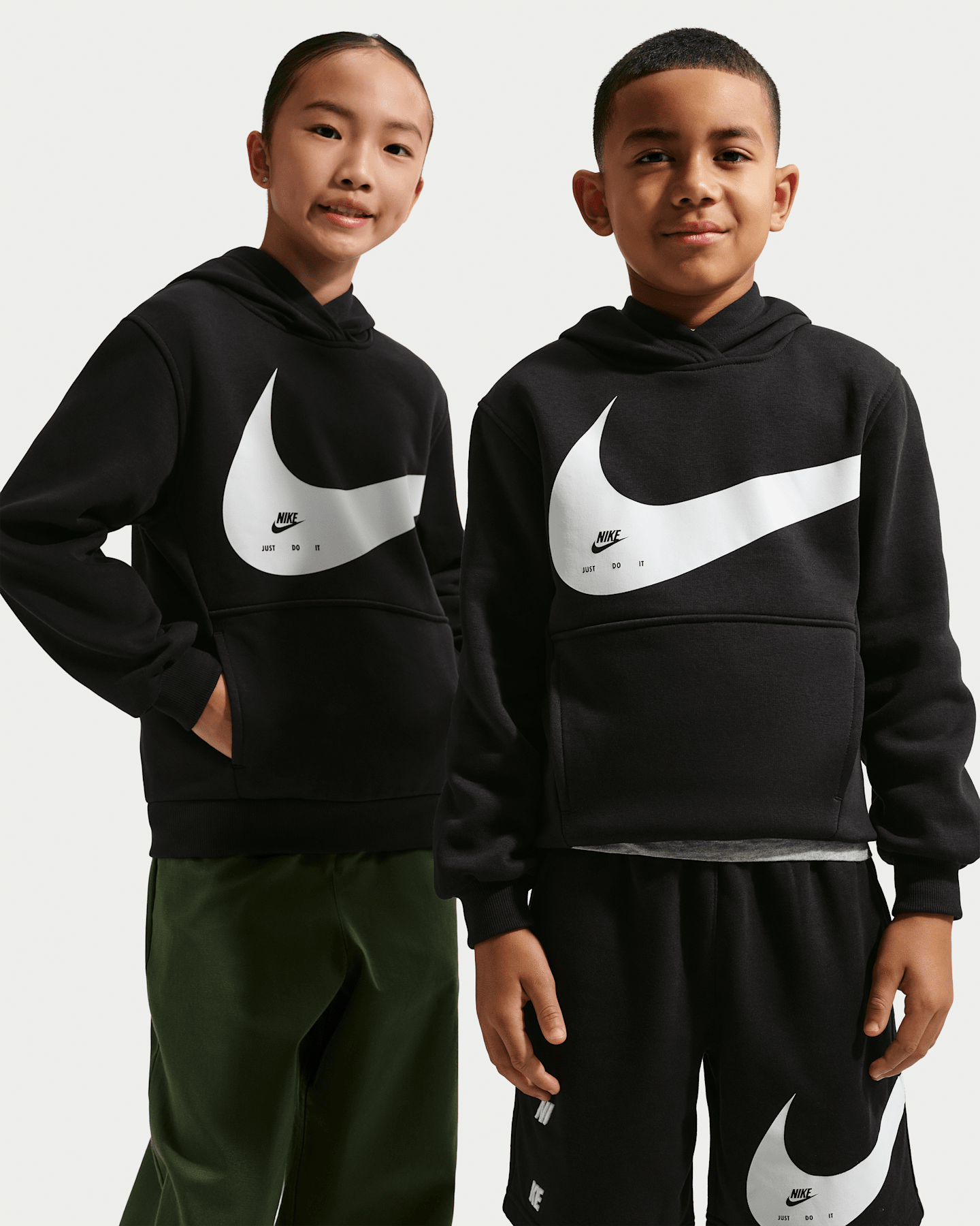 Детское худи Nike Sportswear Club, цвет: Чёрный / Белый — фото 8