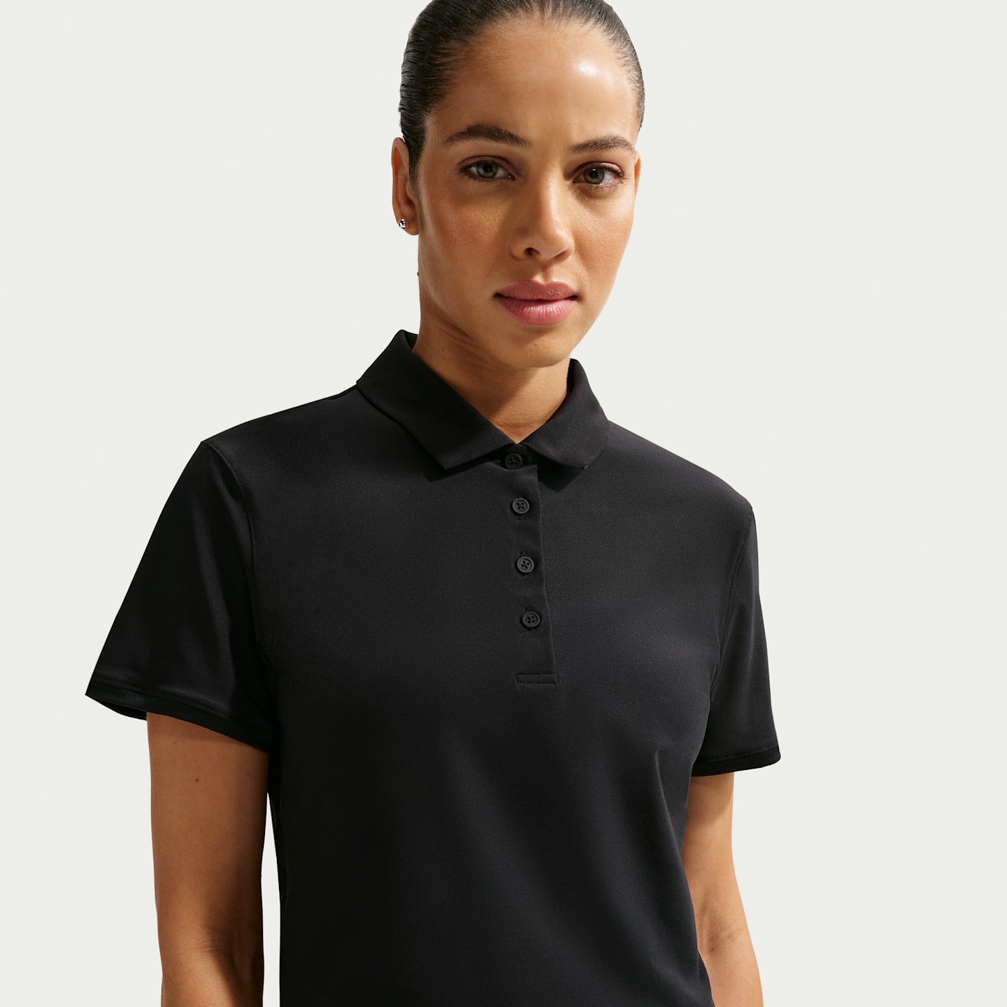 Женское укороченное поло для гольфа Nike Victory Dri-FIT с коротким рукавом, цвет: Чёрный / Белый — фото 1
