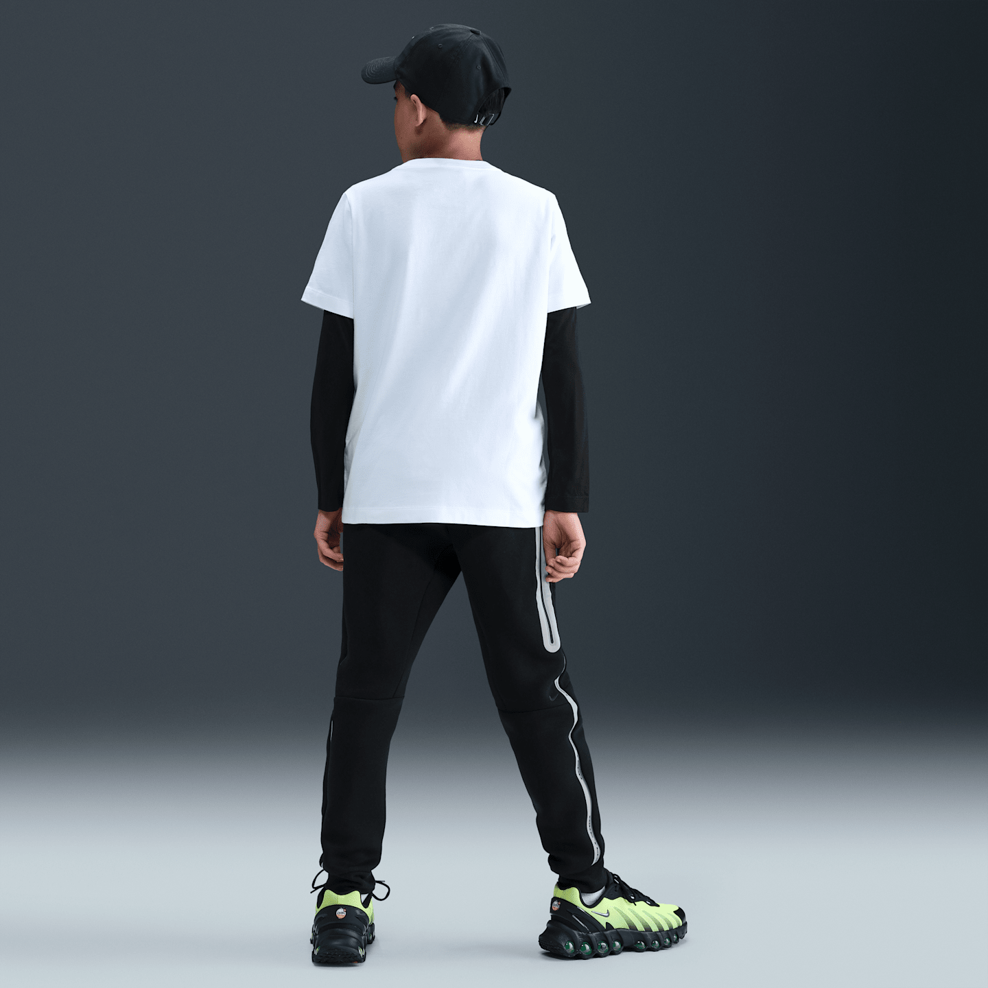 Детские джоггеры Nike Sportswear Tech Fleece со светоотражающими элементами, цвет: Чёрный — фото 6