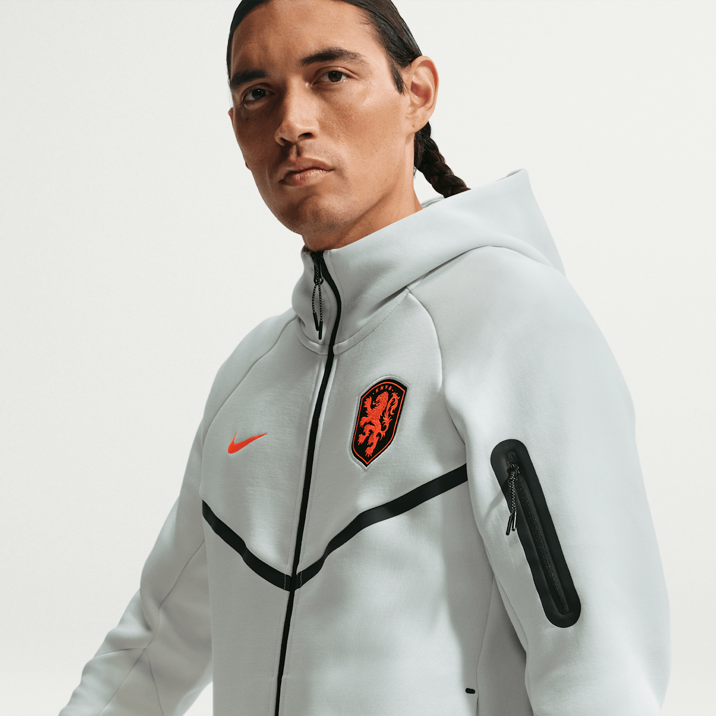 Мужское футбольное худи на молнии Nike Netherlands Tech Fleece Windrunner, цвет: Малиновый — фото 3