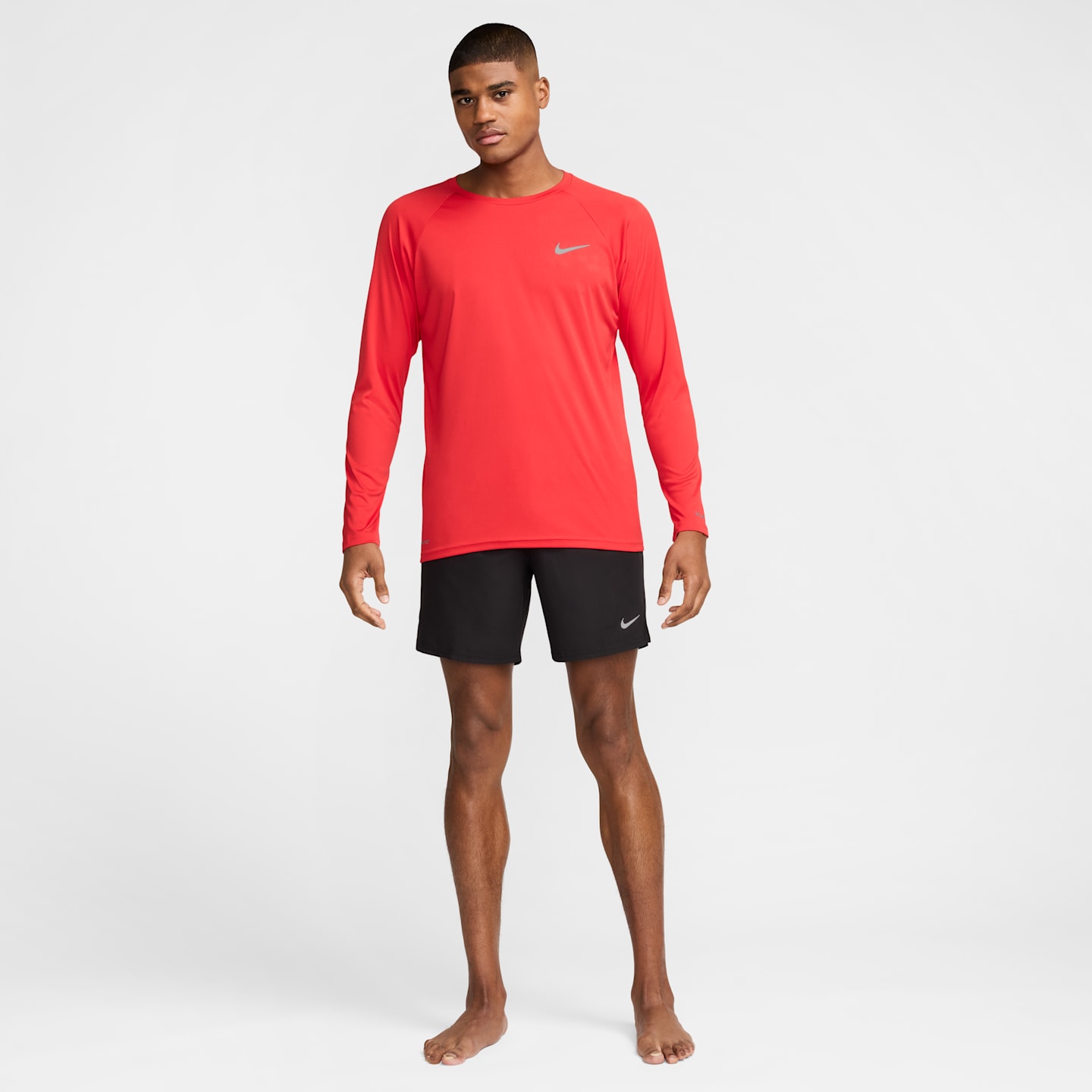 Мужской плавательный лонгслив Nike Swim Hydroguard Essential Dri-FIT UV, цвет: Красный / Белый — фото 6