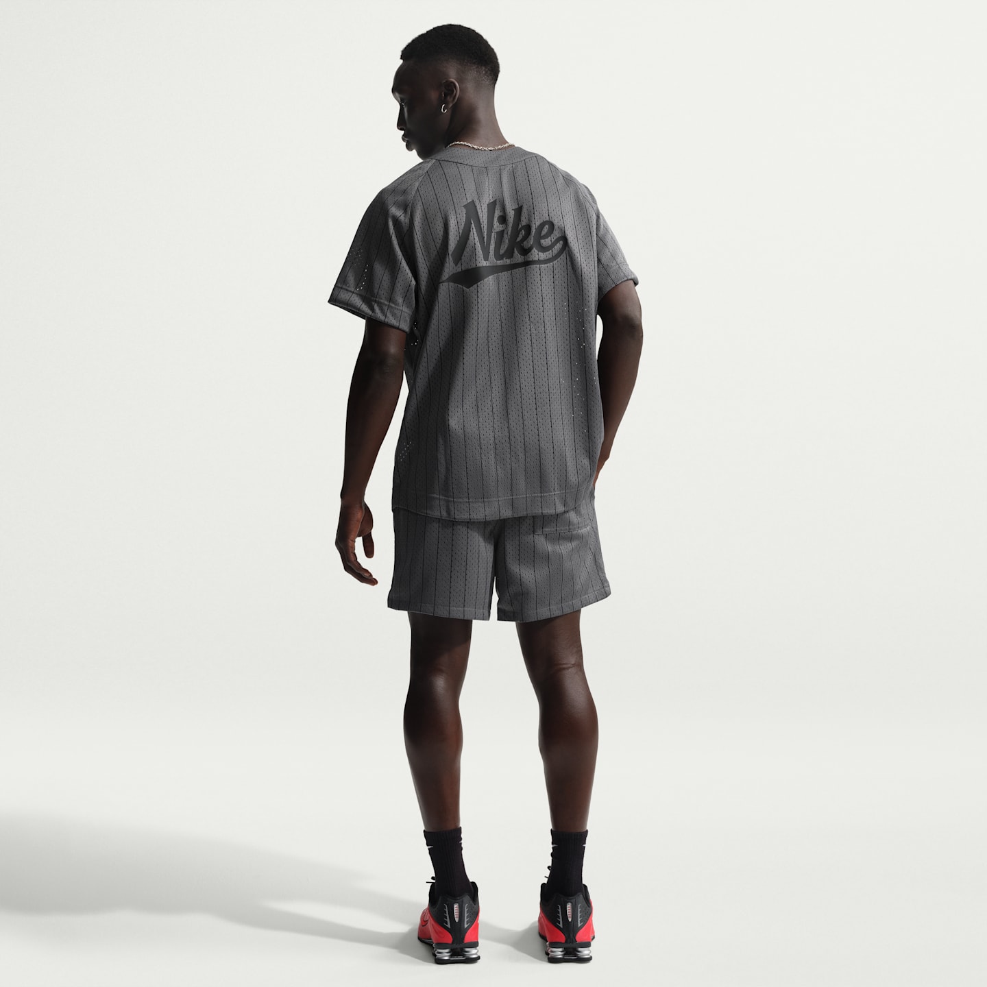 Мужской топ Nike Sportswear Club Jersey, цвет: Железный серый / Чёрный — фото 5
