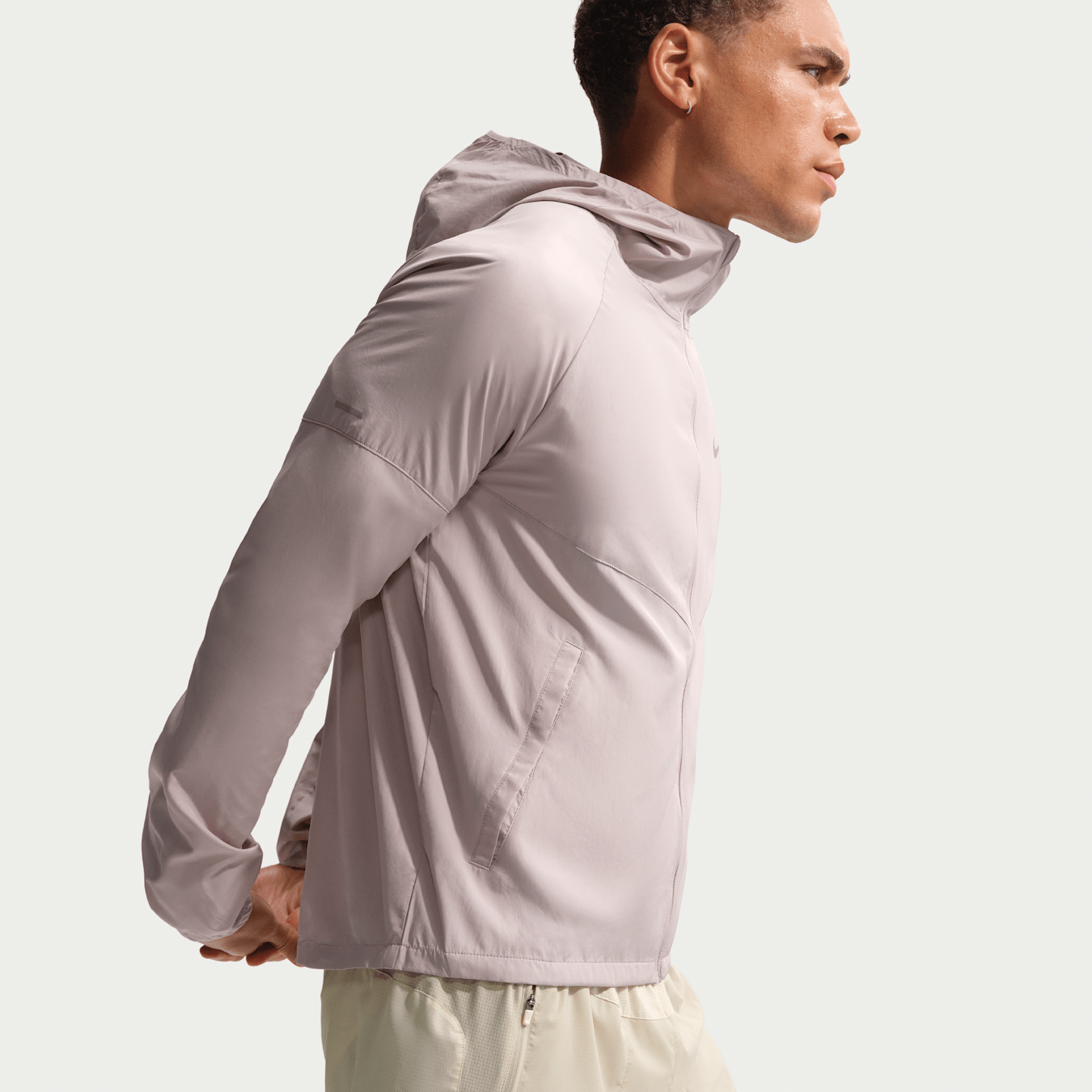 Мужские беговые шорты Nike Stride Plus Dri-FIT 5" со встроенными брифами, цвет: Кремовый / Берёзовый — фото 4