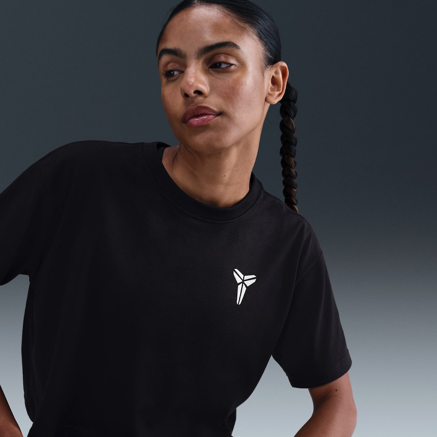 Женская укороченная баскетбольная футболка Nike Kobe Dri-FIT, цвет: Чёрный — фото 3