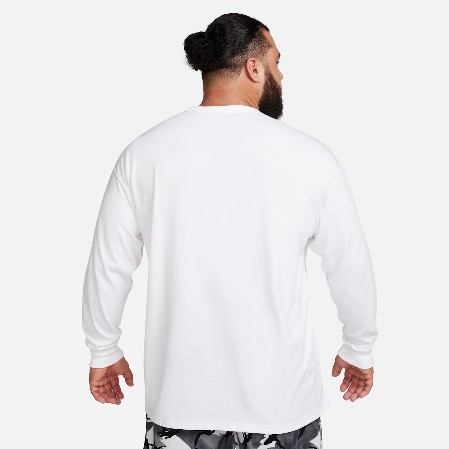Мужская футболка Nike Sportswear Premium Essentials с длинным рукавом и карманом, цвет: Белый — фото 8