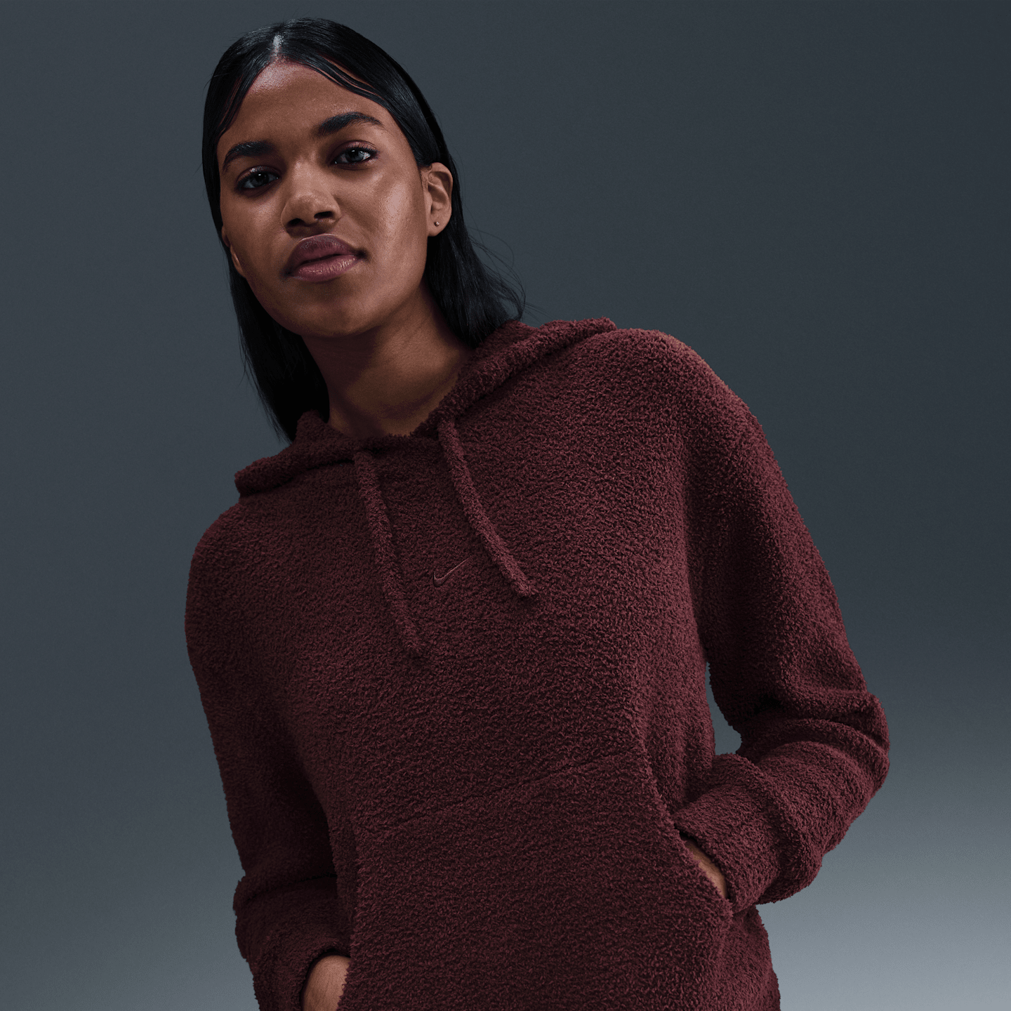 Женское худи Nike Sportswear Phoenix Cozy Bouclé Loose Knit, цвет: Бордовый — фото 1