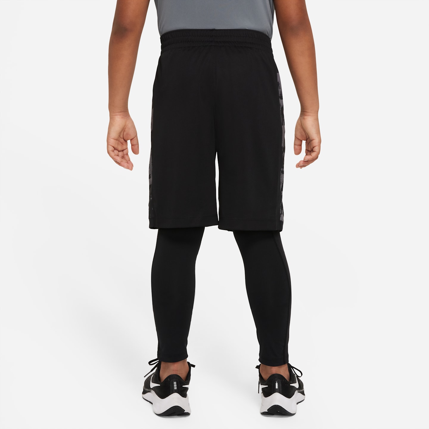 Детские тайтсы для мальчиков Nike Pro Dri-FIT, цвет: Чёрный / Белый — фото 2