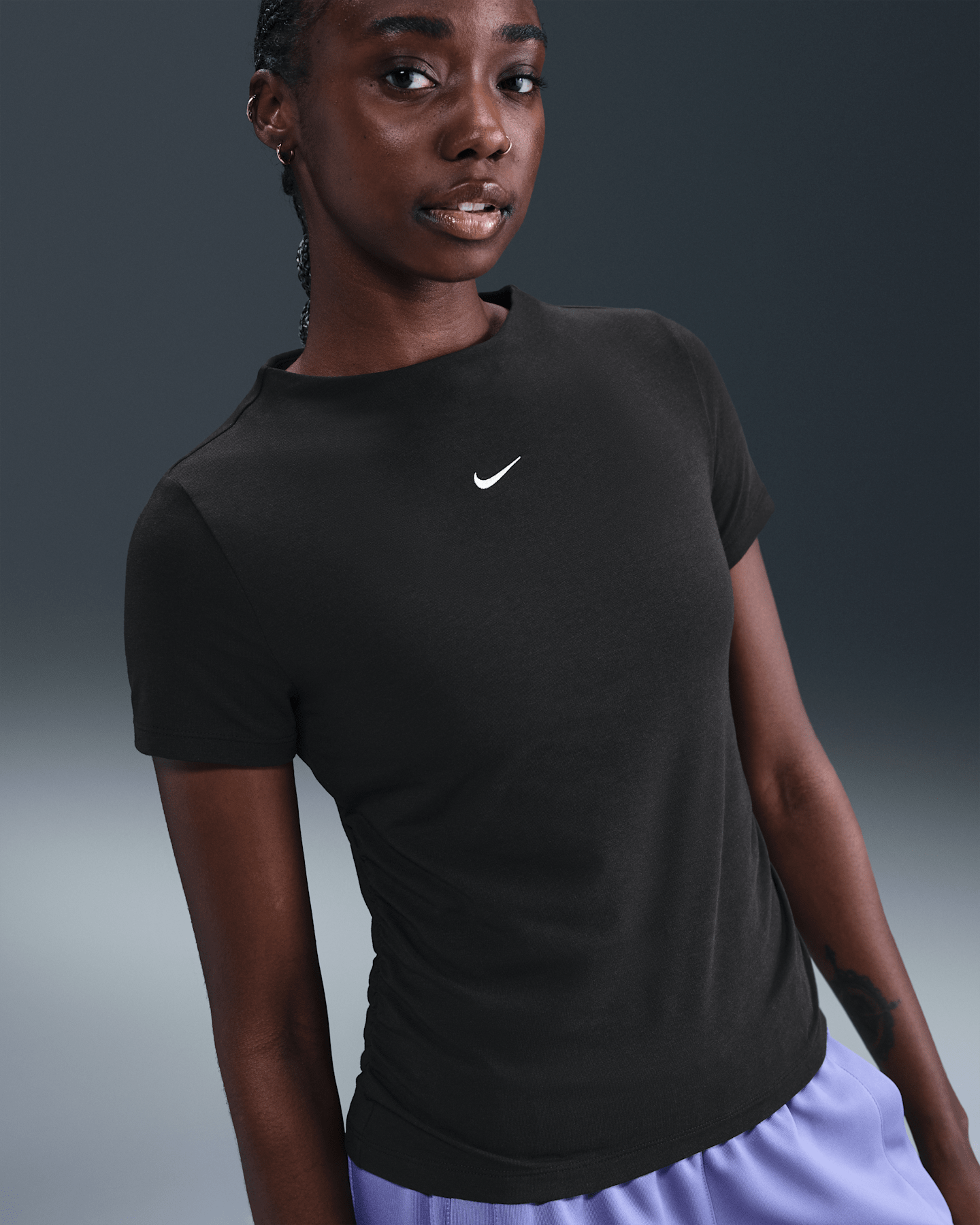 Женский облегающий топ Nike Sportswear Chill Knit с воротником-стойкой и коротким рукавом, цвет: Чёрный / Молочный — фото 6