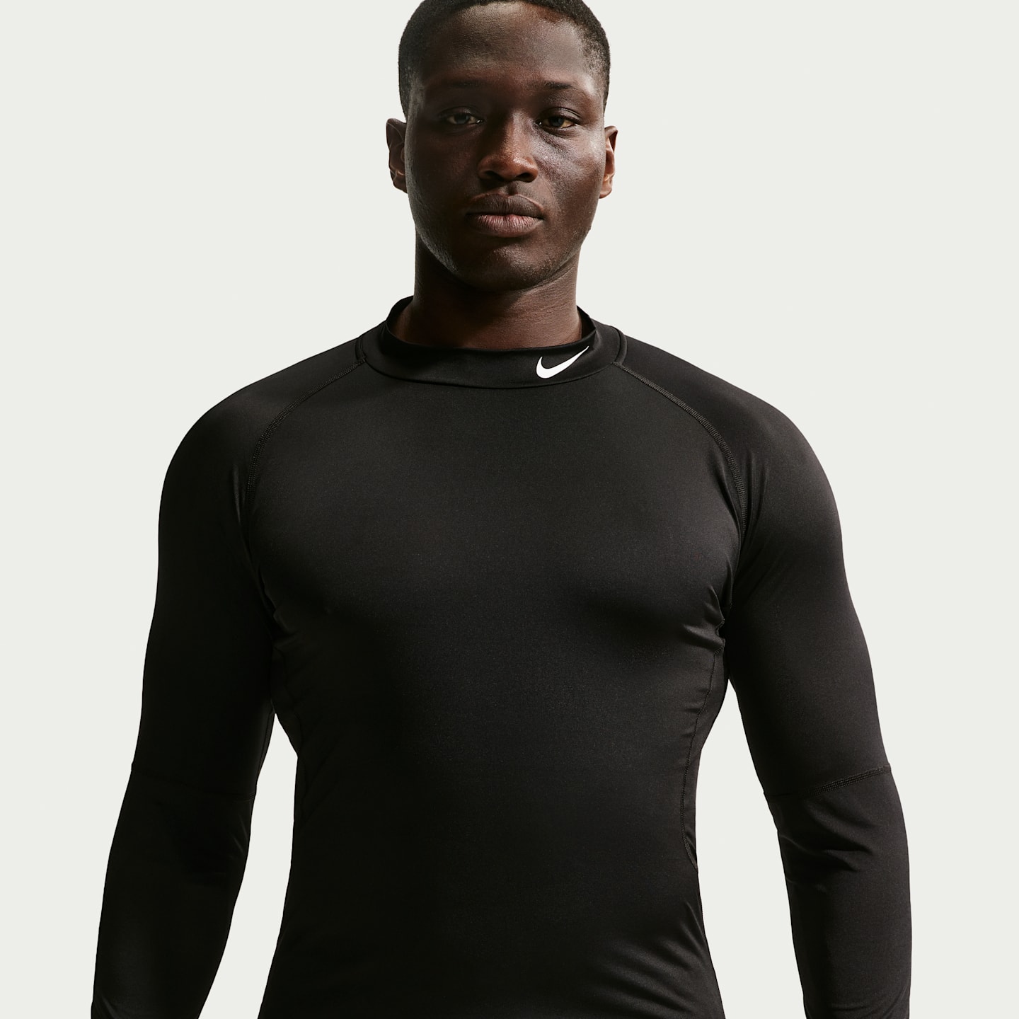 Мужской топ для фитнеса Nike Pro Dri-FIT с воротником-стойкой и длинным рукавом, цвет: Чёрный / Белый — фото 6