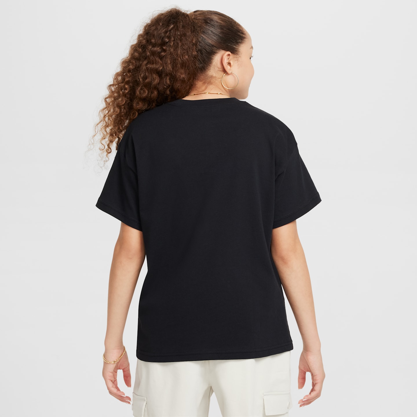 Футболка Nike Sportswear Essential для девочек, цвет: Чёрный — фото 2
