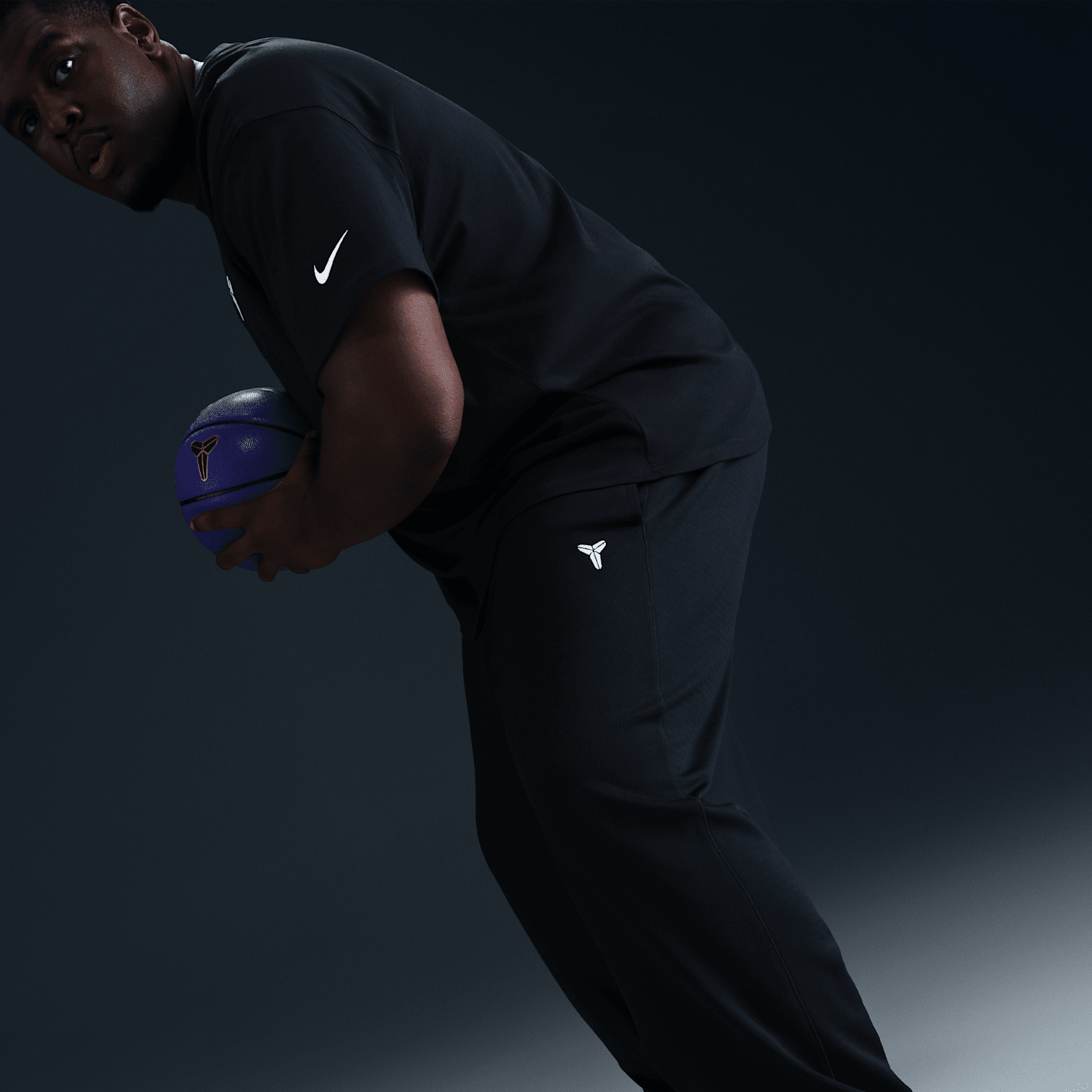 Мужские брюки Nike Kobe Therma-FIT Basketball, цвет: Чёрный / Белый — фото 8