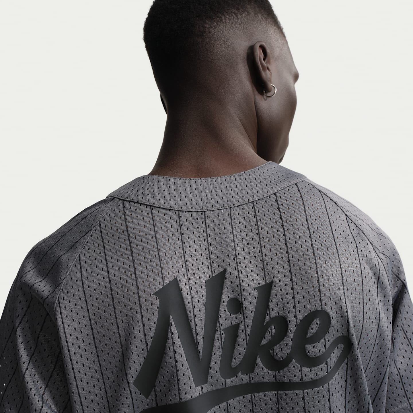 Мужской топ Nike Sportswear Club Jersey, цвет: Железный серый / Чёрный — фото 2