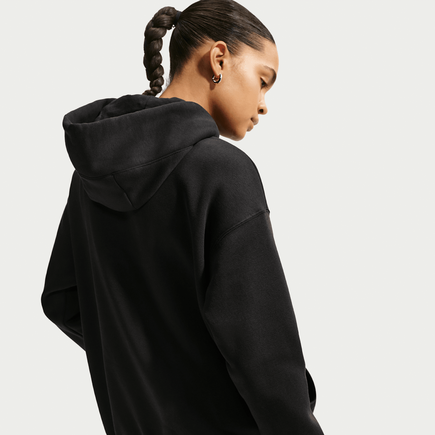 Женское худи Nike Sportswear Phoenix Fleece Oversized Logo, цвет: Чёрный / Снежный белый — фото 2