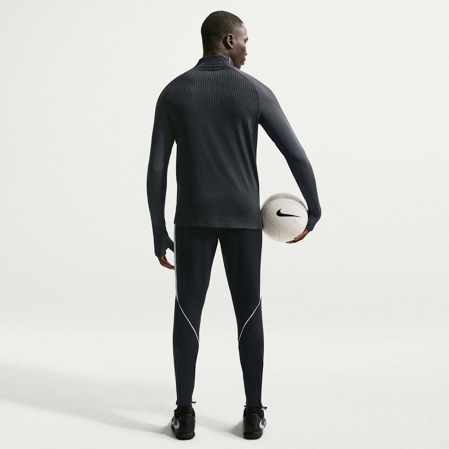 Мужской топ Nike Strike Elite Dri-FIT ADV Soccer Drill Top, цвет: Серый / Чёрный — фото 5