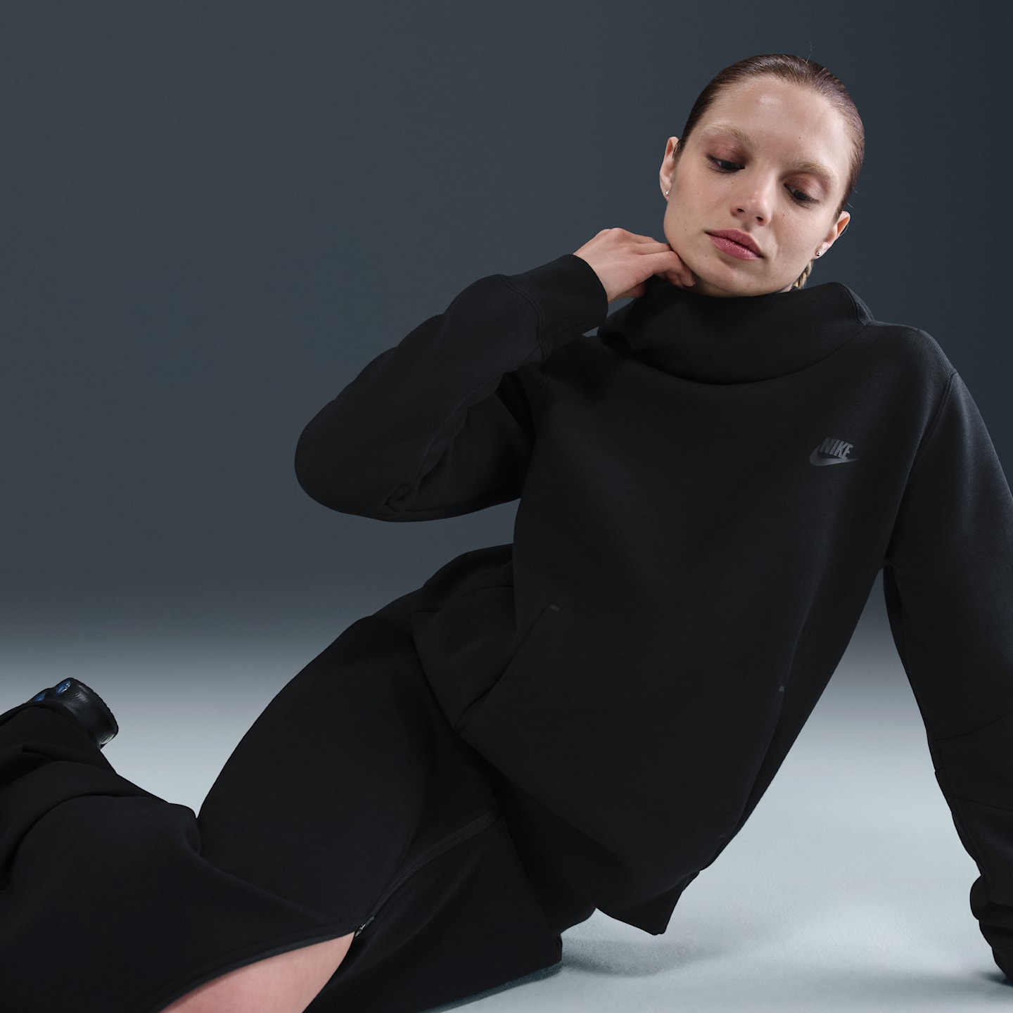Женское худи Nike Sportswear Tech Fleece, цвет: Чёрный — фото 3