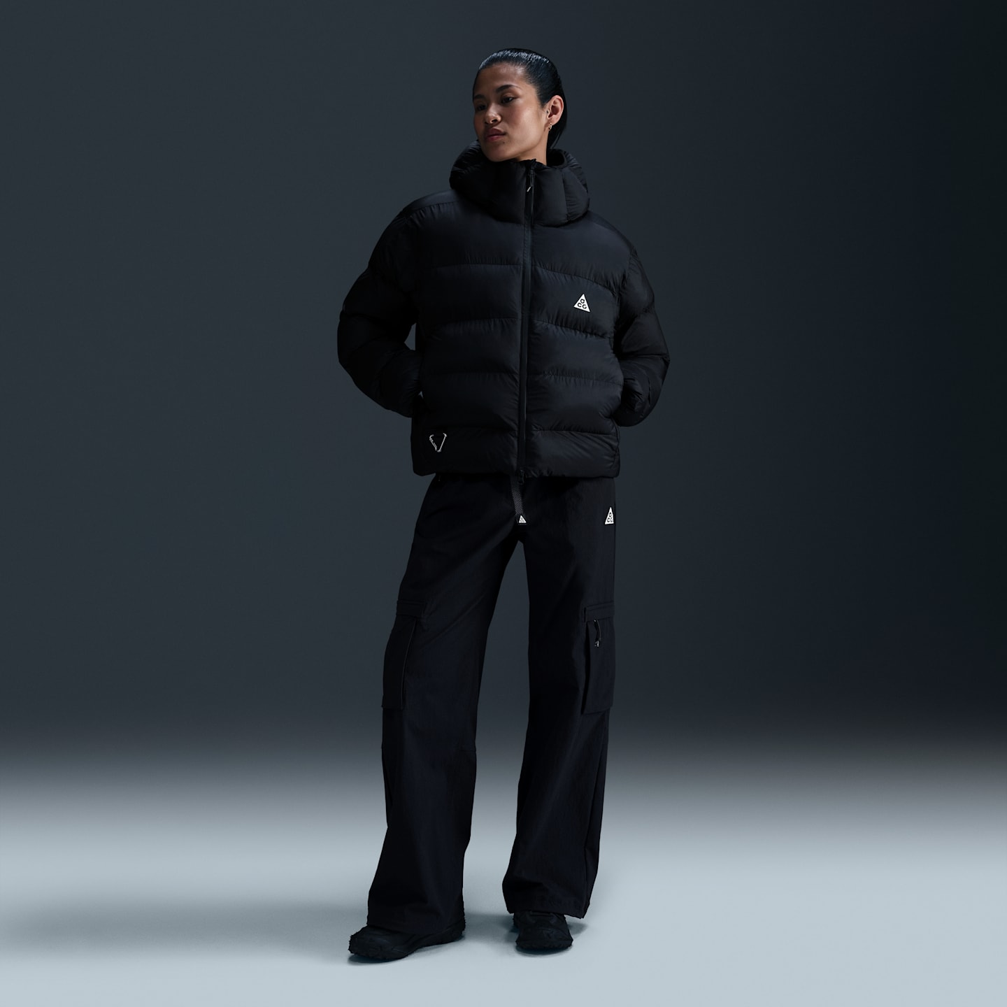 Женская куртка Nike ACG "Lunar Lake" PrimaLoft® Therma-FIT ADV Loose Hooded, цвет: Чёрный / Снежный белый — фото 4