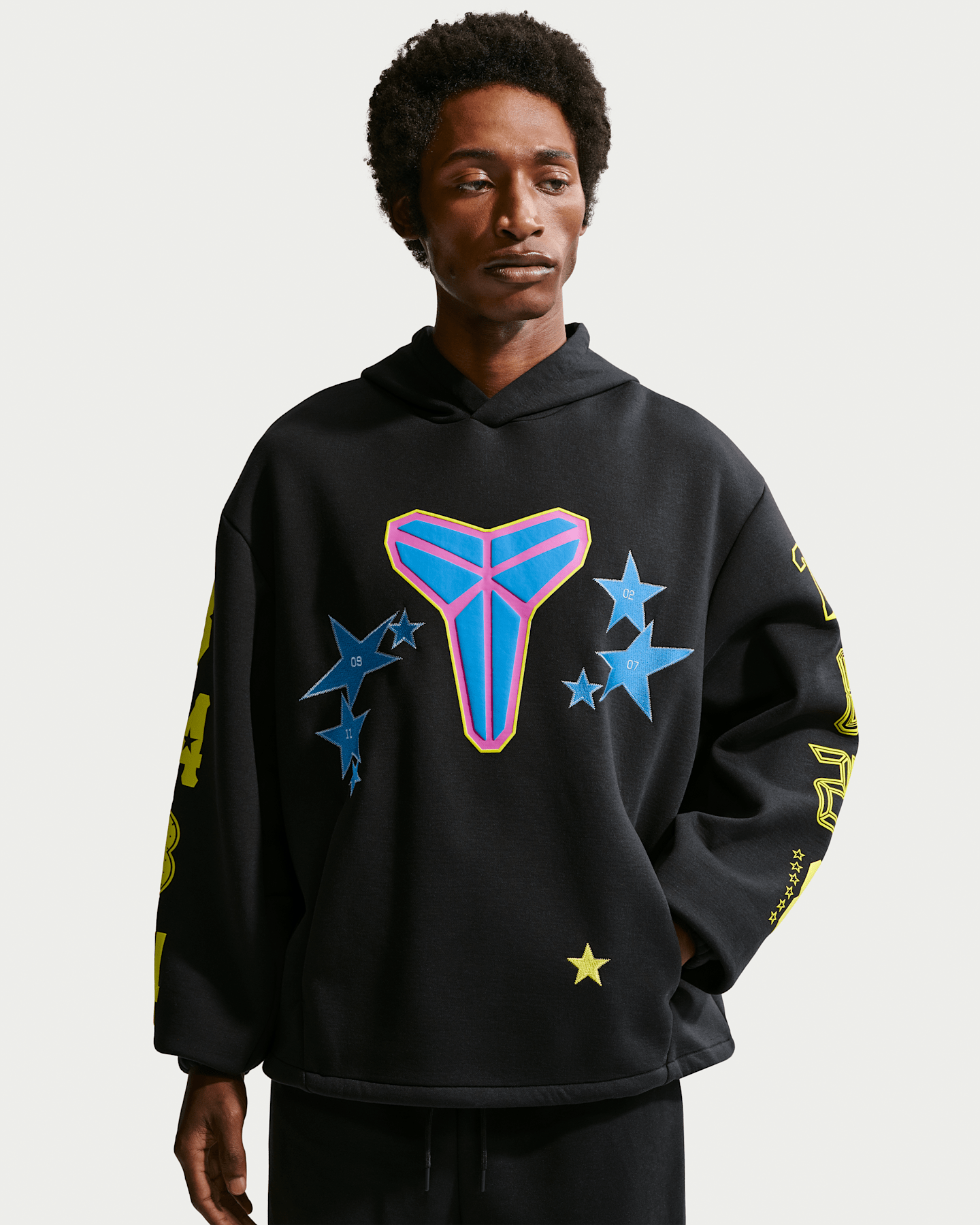 Мужское флисовое баскетбольное худи Nike Kobe, цвет: Чёрный / Жёлтый — фото 7