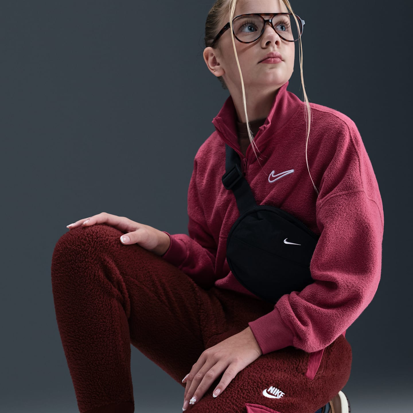 Детские брюки Nike Sportswear Club Fleece Cargo, цвет: Красный / Свекольный — фото 5