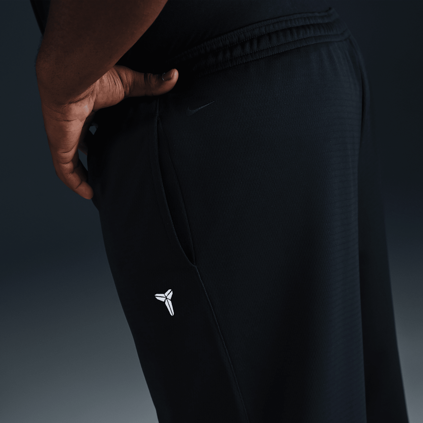 Мужские брюки Nike Kobe Therma-FIT Basketball, цвет: Чёрный / Белый — фото 10