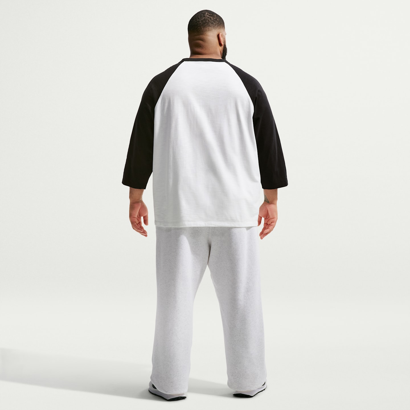 Мужской топ Nike Sportswear Club 3/4-Sleeve Raglan Top, цвет: Чёрный / Белый — фото 10