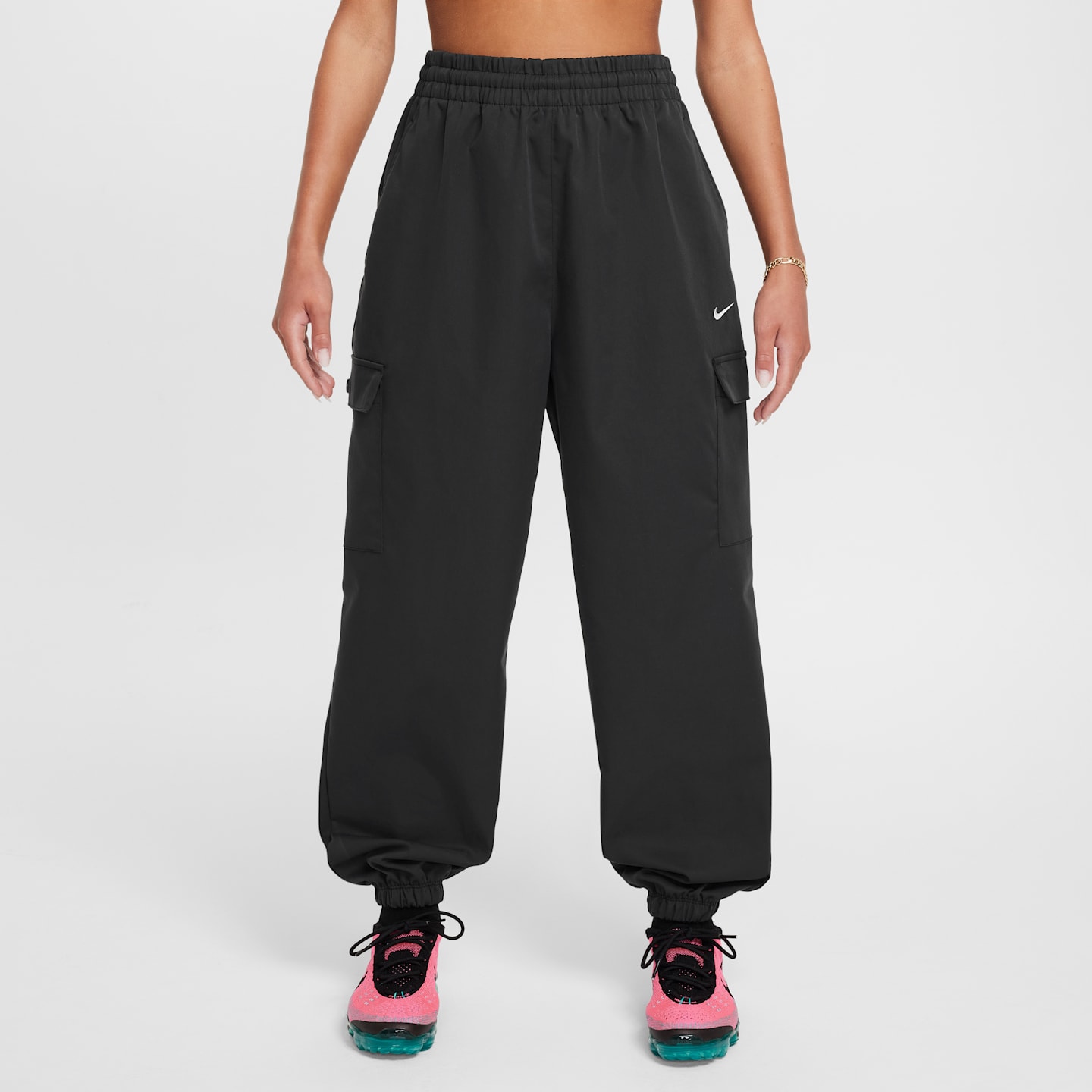 Детские брюки-карго для девочек Nike Sportswear, цвет: Чёрный / Белый — фото 1