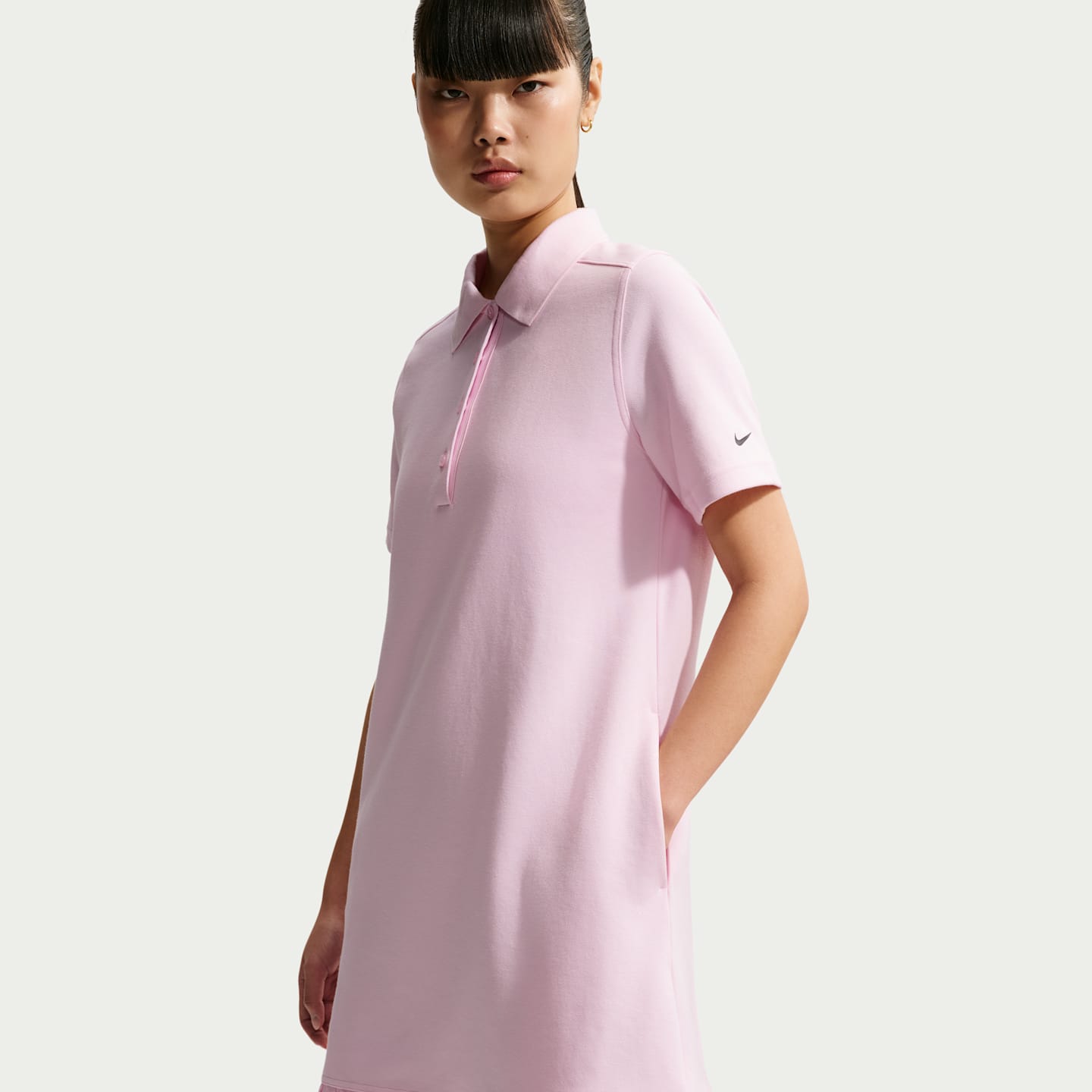 Женское платье Nike Golf Polo Dress, цвет: Розовый пенный / Чёрный — фото 2