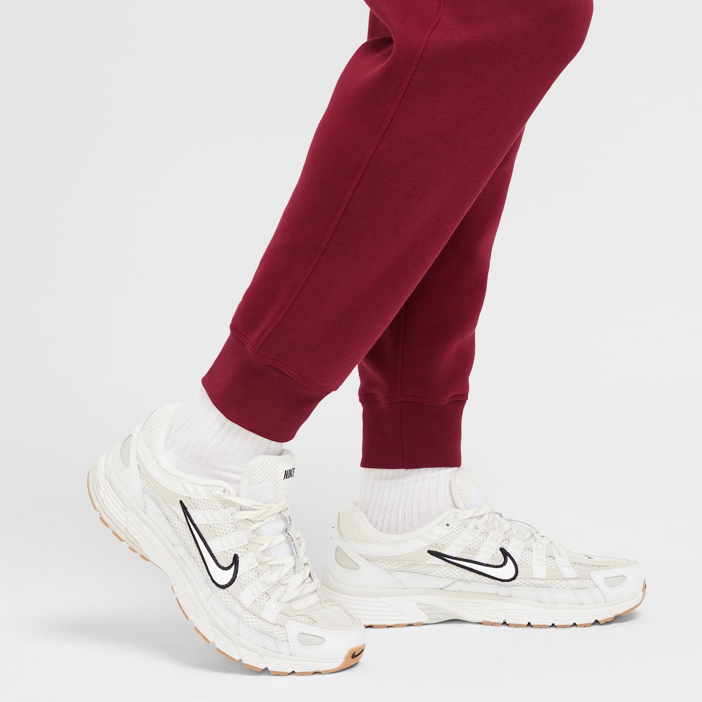 Мужские флисовые джоггеры Nike Club, цвет: Красный — фото 5