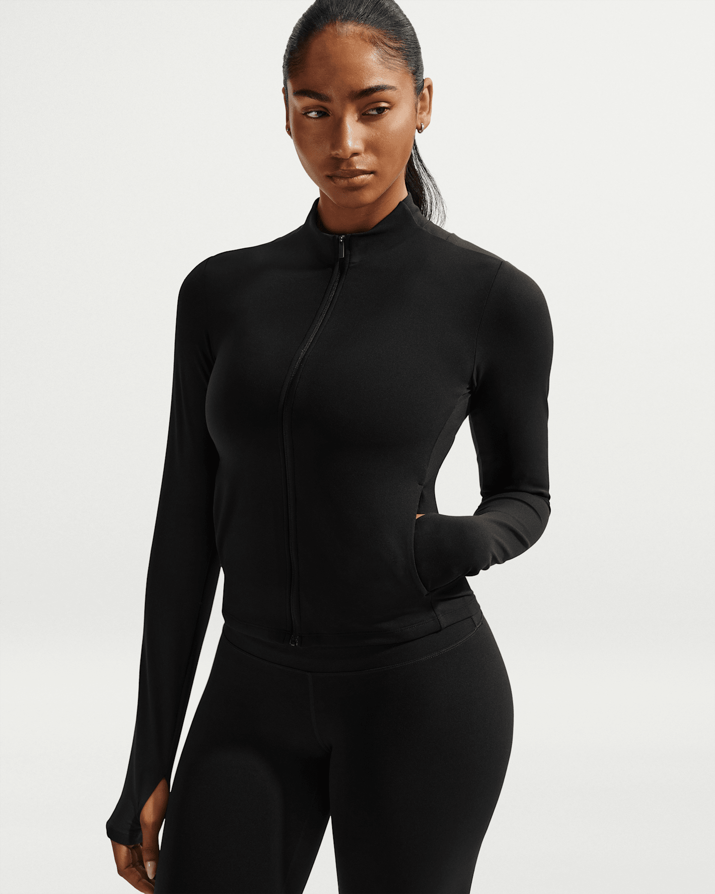 Женская куртка Nike Zenvy Dri-FIT на молнии, цвет: Чёрный / Холодный серый — фото 7